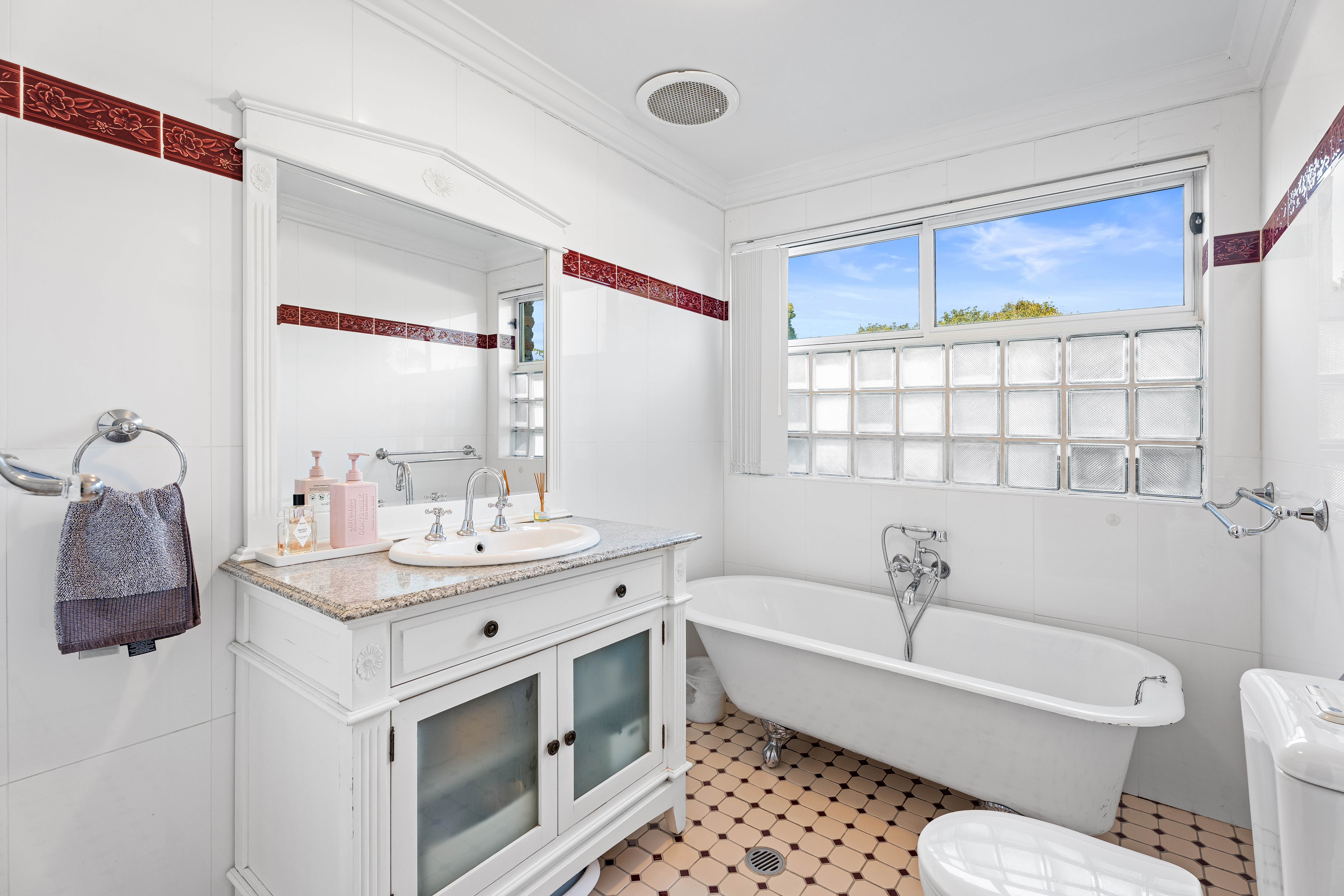 209 Seventh Avenue, Llandilo For Sale by Cutcliffe Properties - image 10