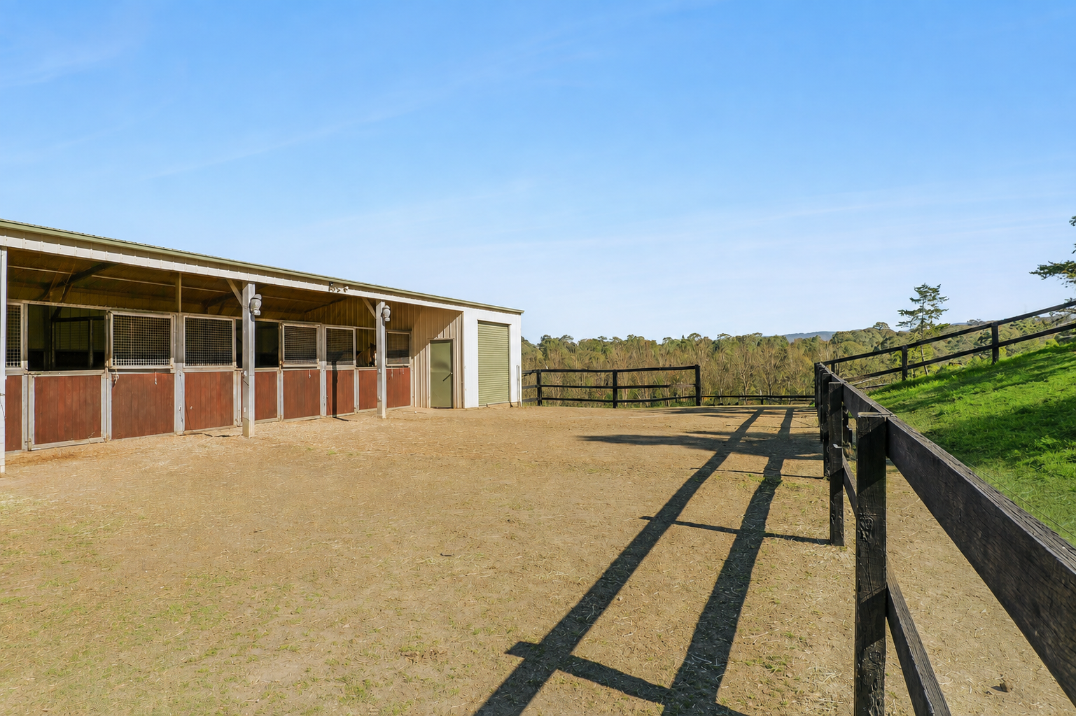 607 Slopes Road, The Slopes For Sale by Cutcliffe Properties - image 2