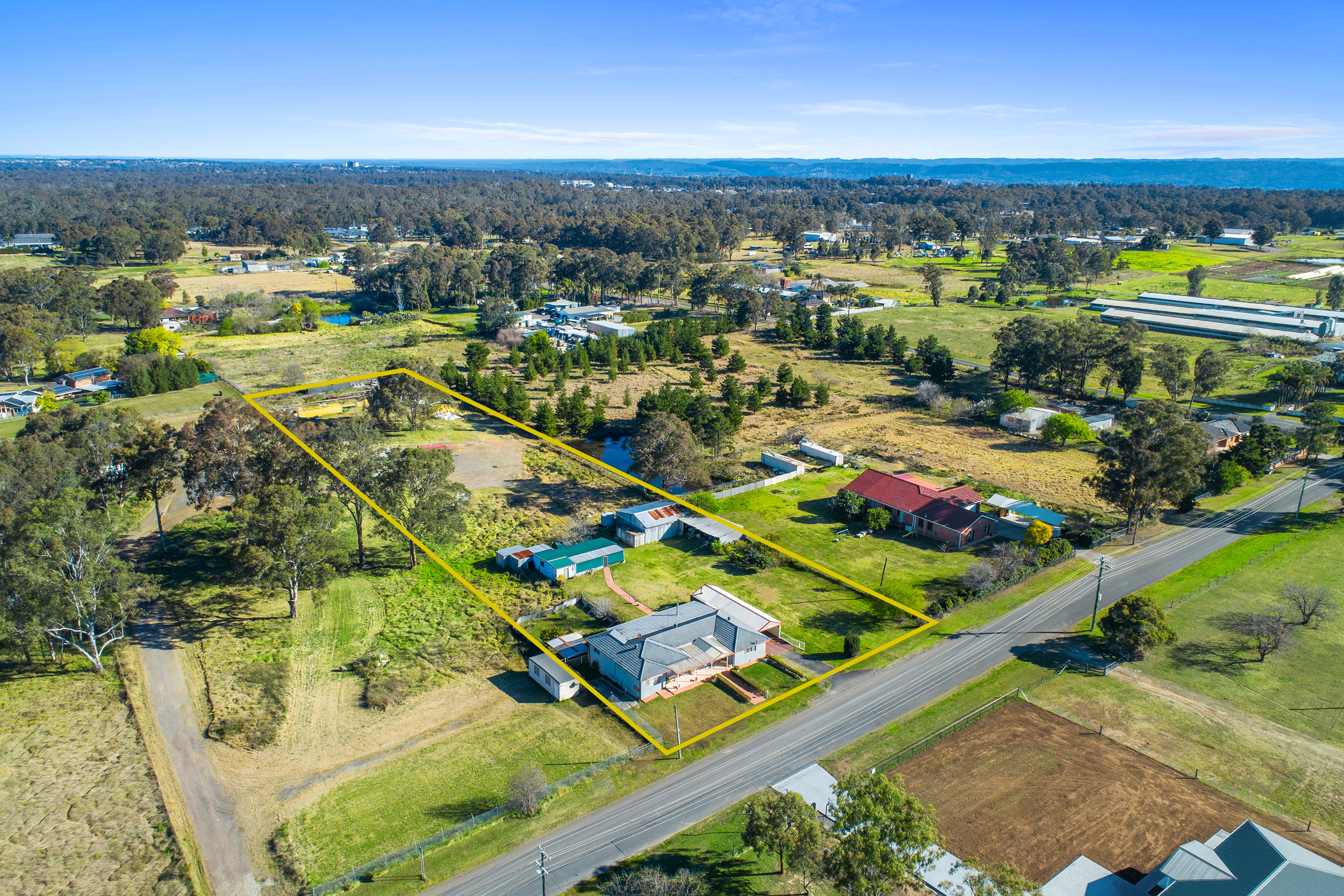 250 Seventh Avenue, Llandilo For Sale by Cutcliffe Properties - image 2