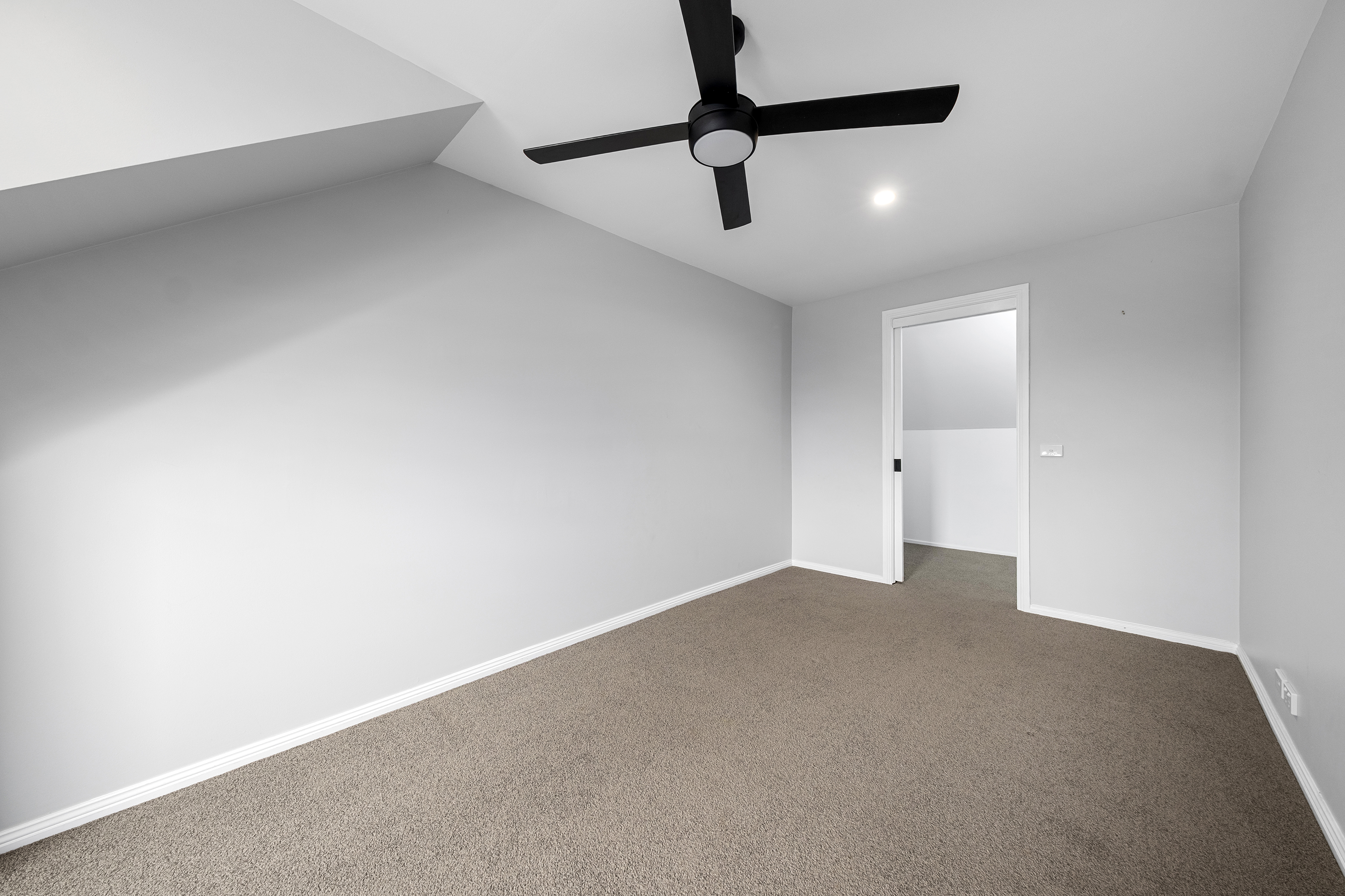2/163 Mileham Street, South Windsor For Lease by Cutcliffe Properties - image 6