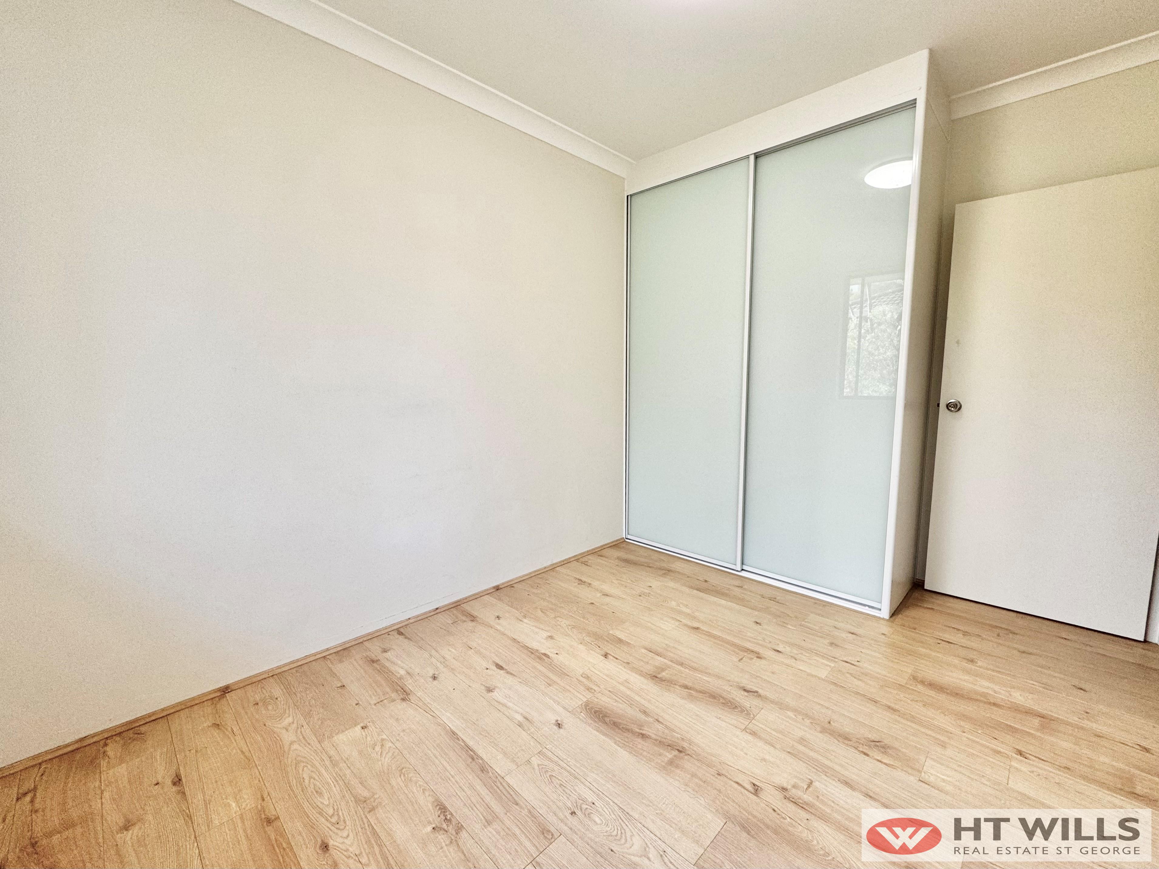 Image: Rennovated Spacious Two bedroom unit