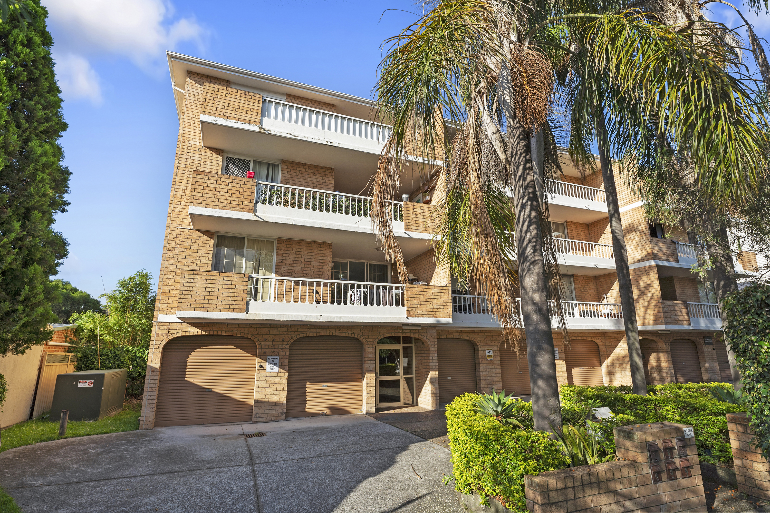 Image: Spacious & Light-Filled Apartment in a Prime Location