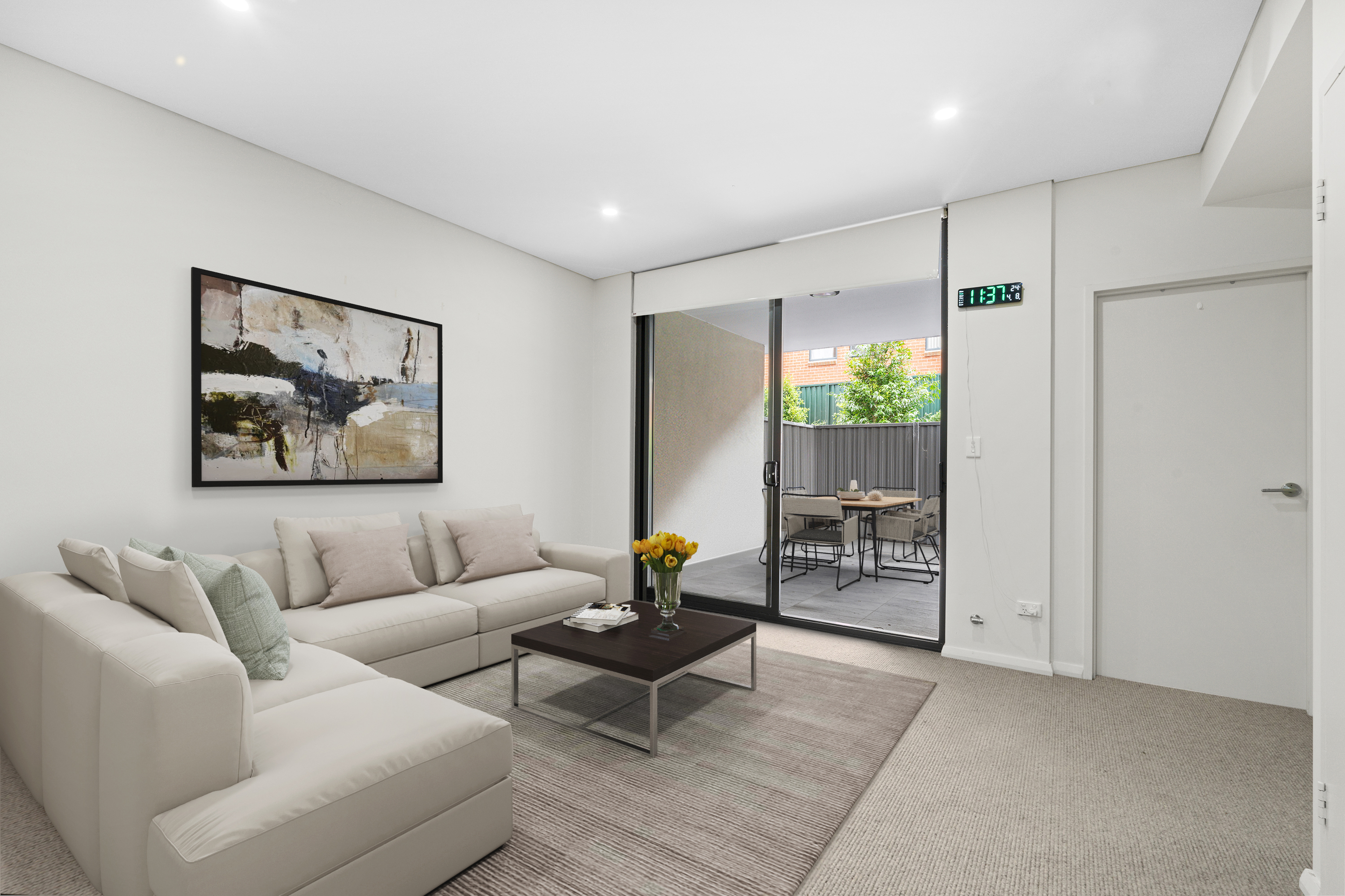 Image: Modern Ground Floor Apartment with Sunny North-Facing Courtyard