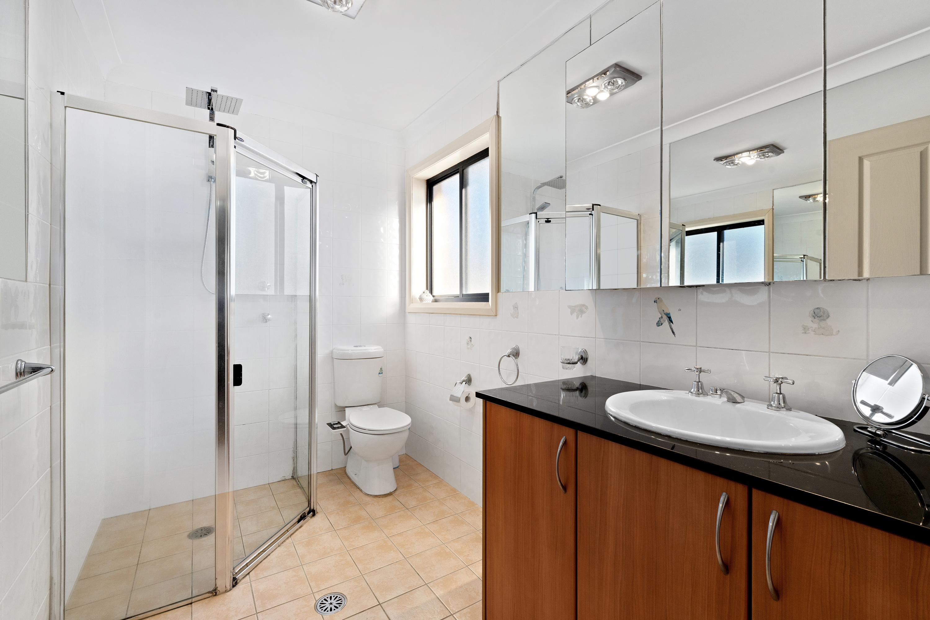 Image: Modern Elegance in a Prime Location - 21A Lawrence Street CONTACT YOYO 0425 627 887