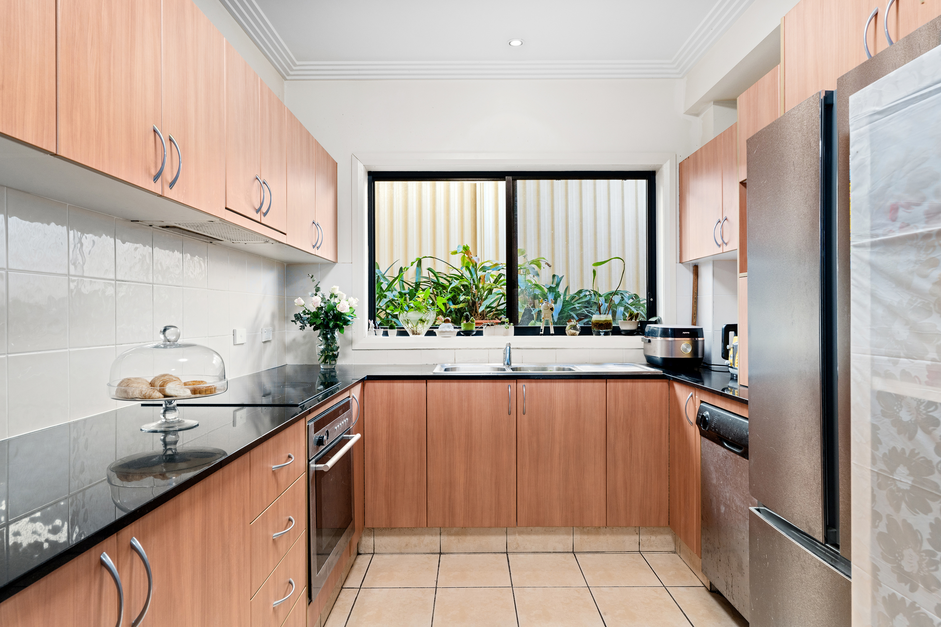 Image: Modern Elegance in a Prime Location - 21A Lawrence Street CONTACT YOYO 0425 627 887