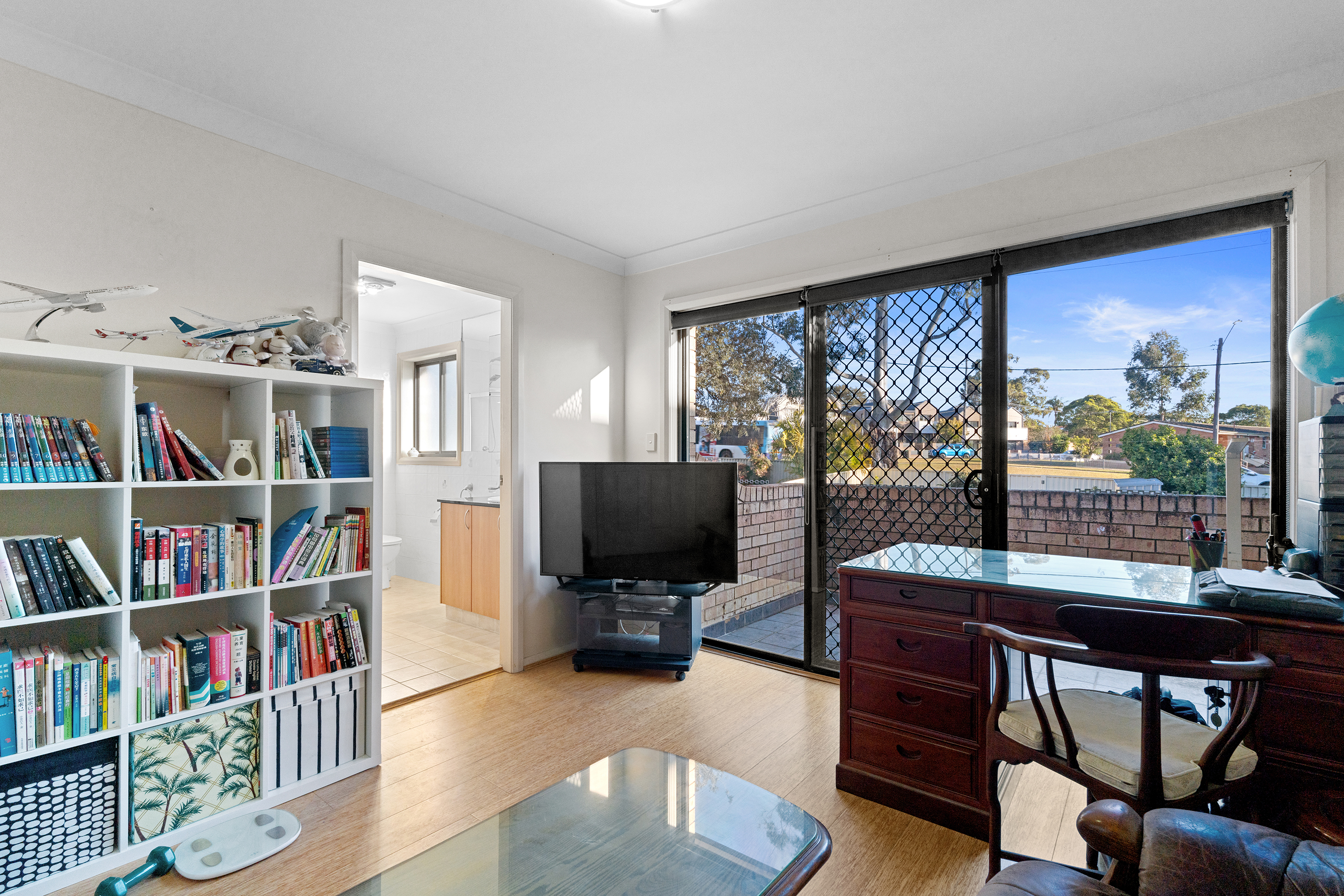 Image: Modern Elegance in a Prime Location - 21A Lawrence Street CONTACT YOYO 0425 627 887