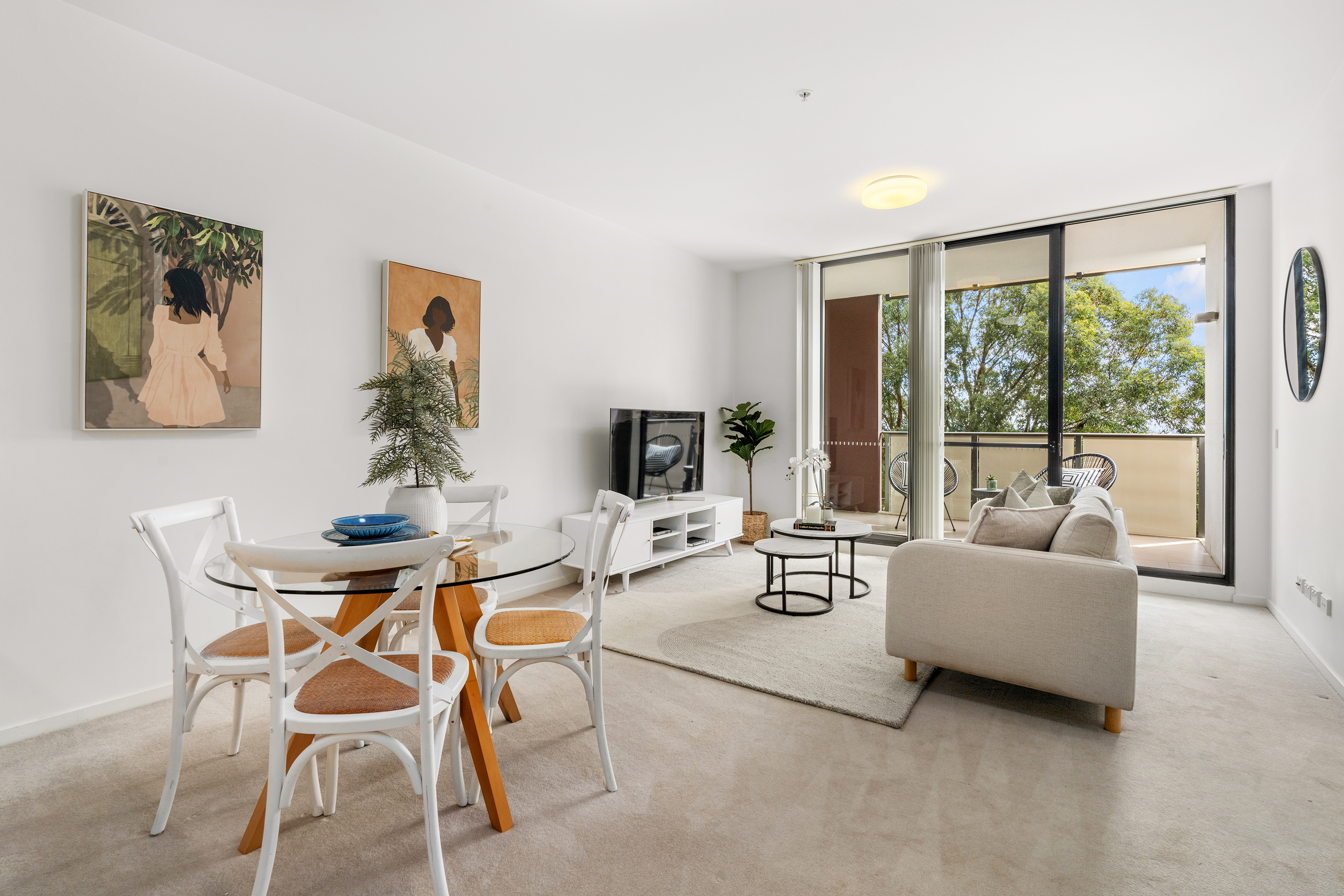 Bright & Spacious Apartment in the Heart of Hurstville