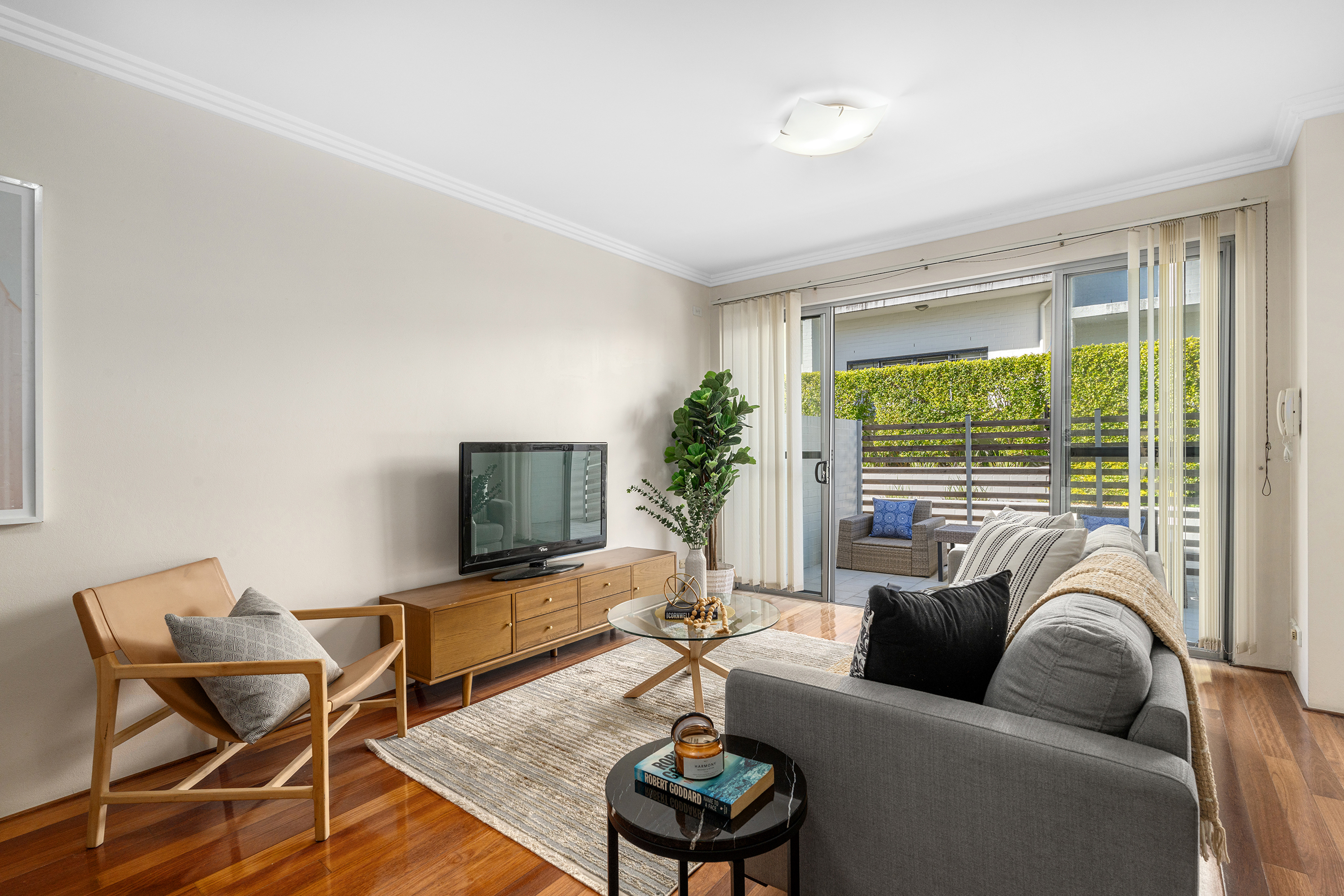 Spacious Three-Bedroom Townhouse in Prime Mortdale Location
