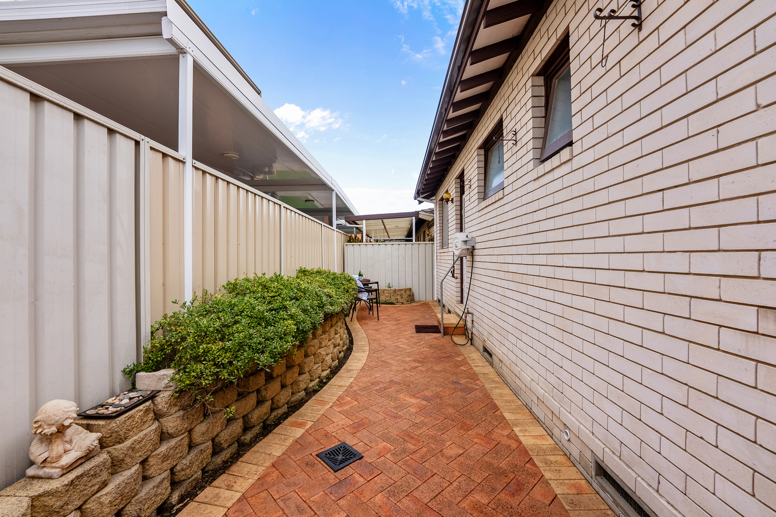 Image: Warm and Inviting Two Bedroom Villa