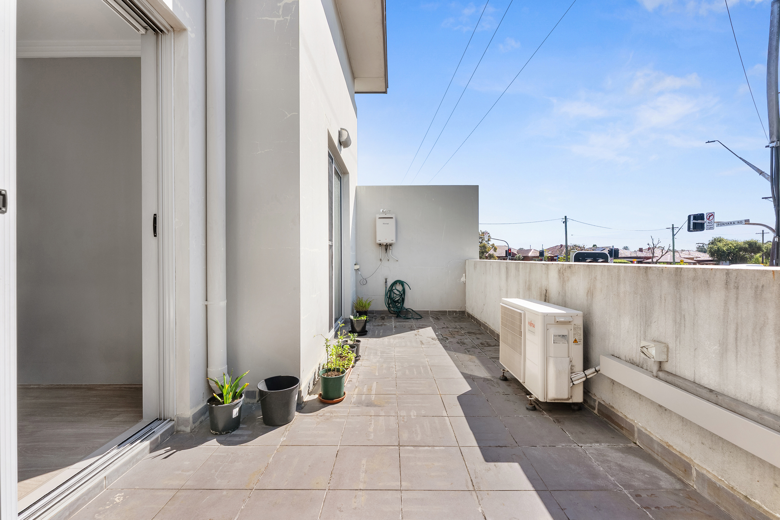 Image: Spacious 2-Bedroom unit with 2 carspaces - Steps to Beverly Hills Station!