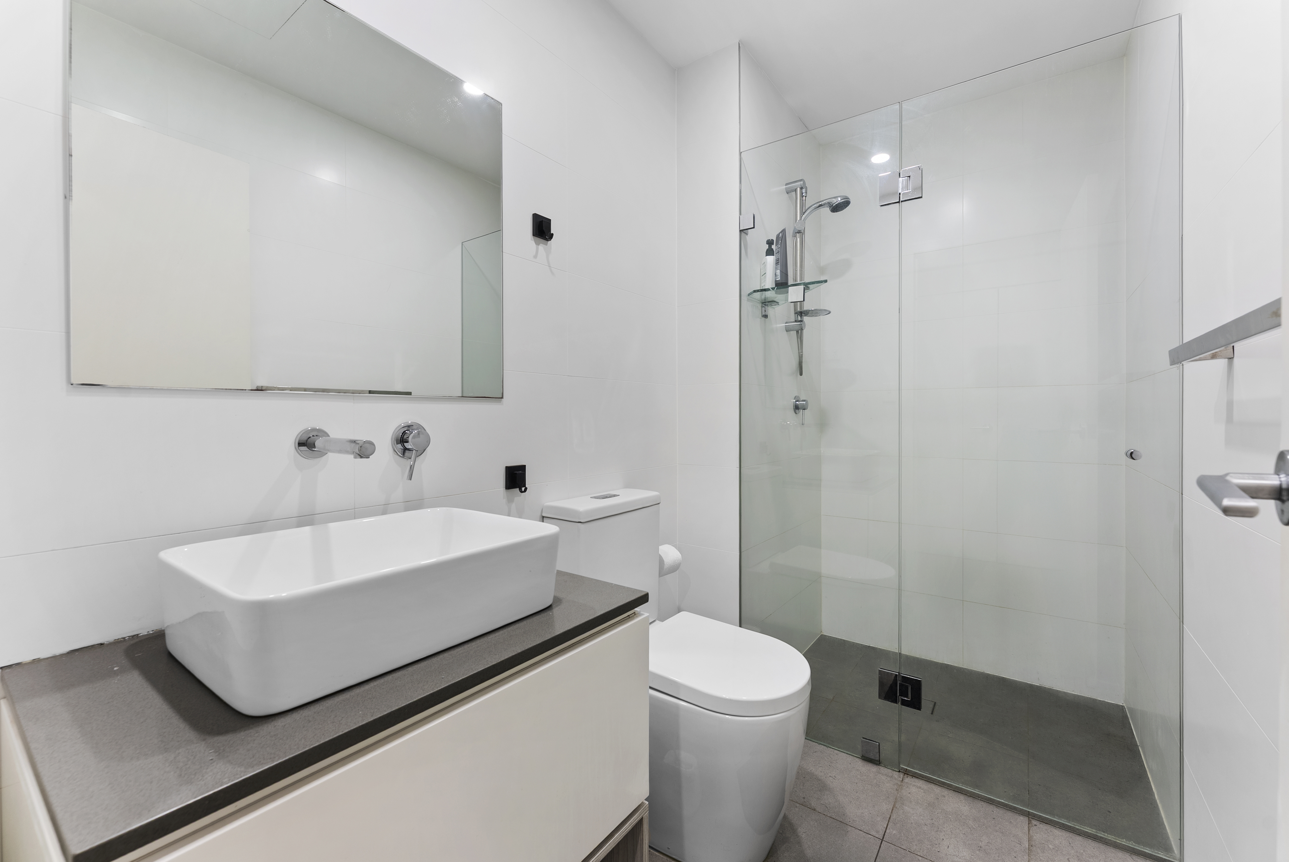 Image: Amazing One-Bedroom Apartment - Lifestyle & Convenience Combined