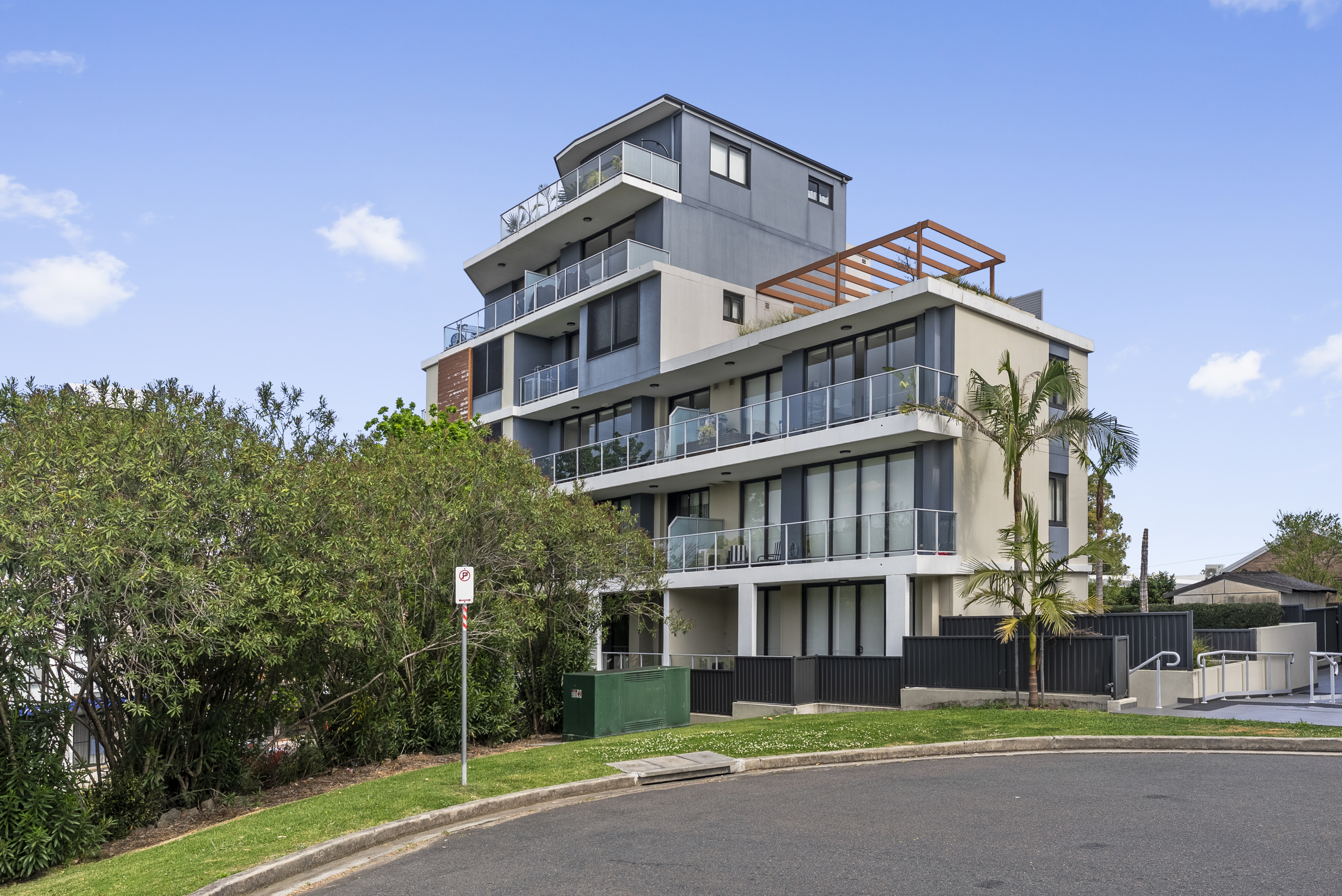 Image: Amazing One-Bedroom Apartment - Lifestyle & Convenience Combined