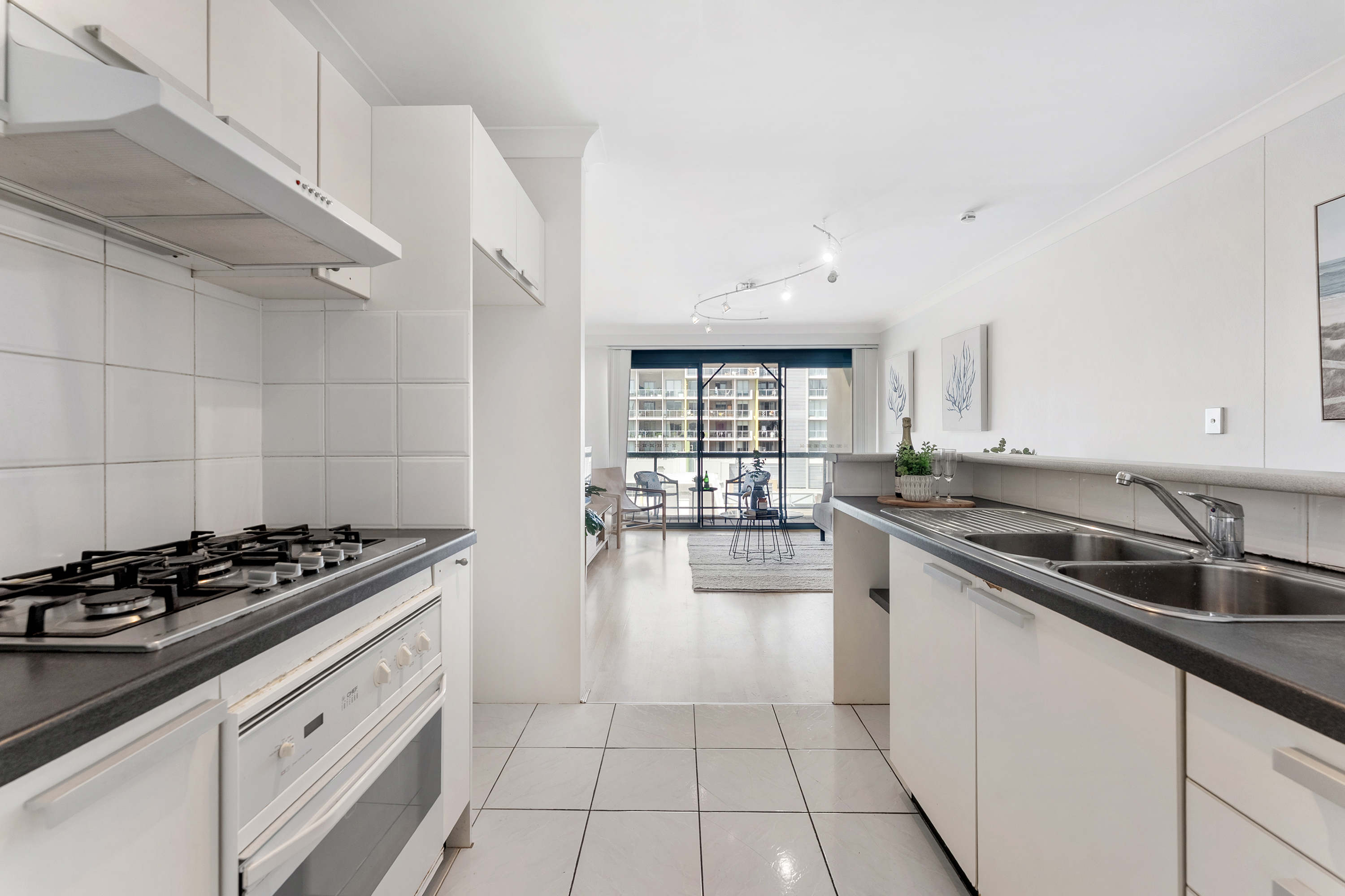 Image: Stylish One-Bedroom Apartment in a Prime Location