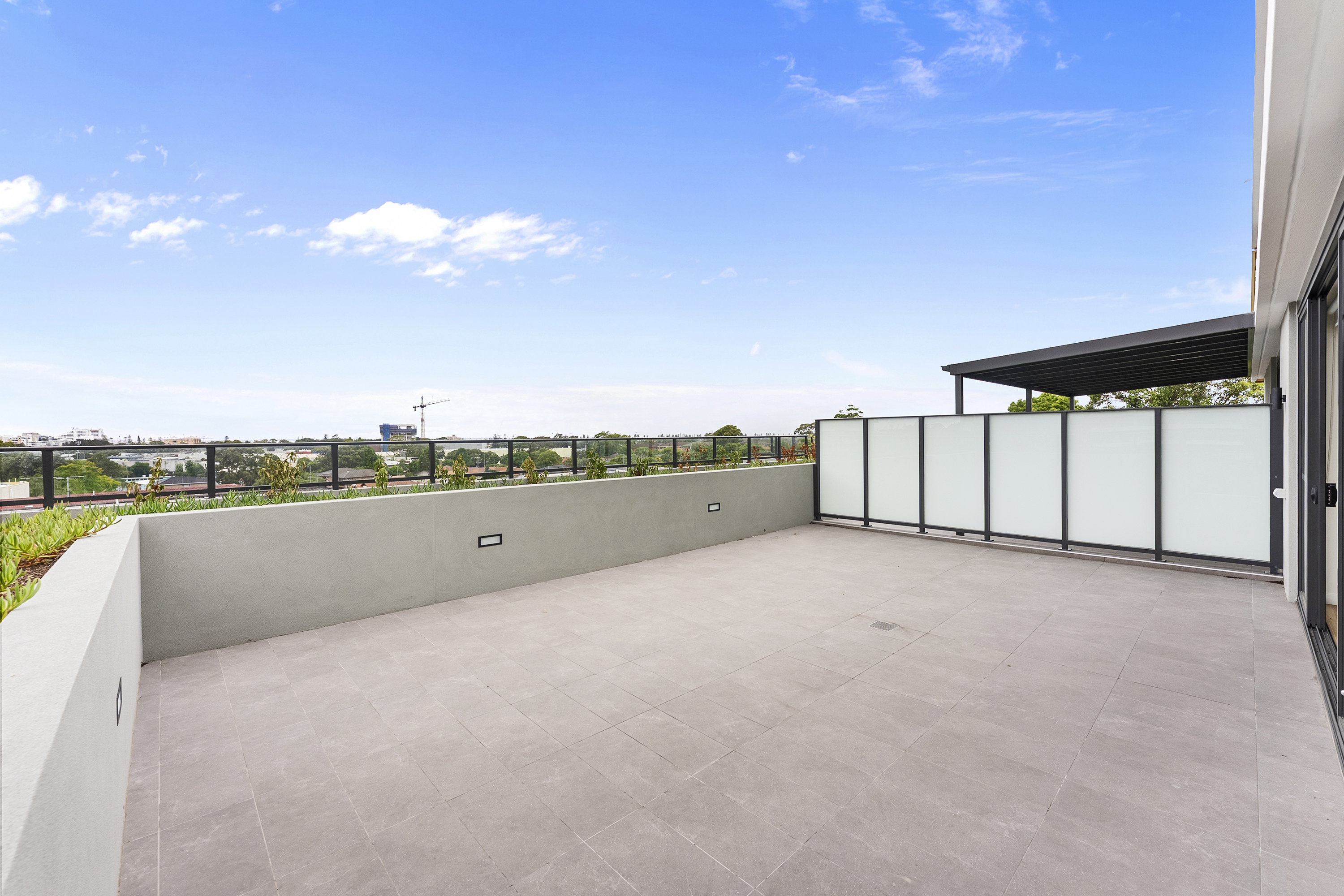 Image: STUNNING BRAND - NEW APARTMENT AT SERENITY GARDENS. HUGE 169 Sqm