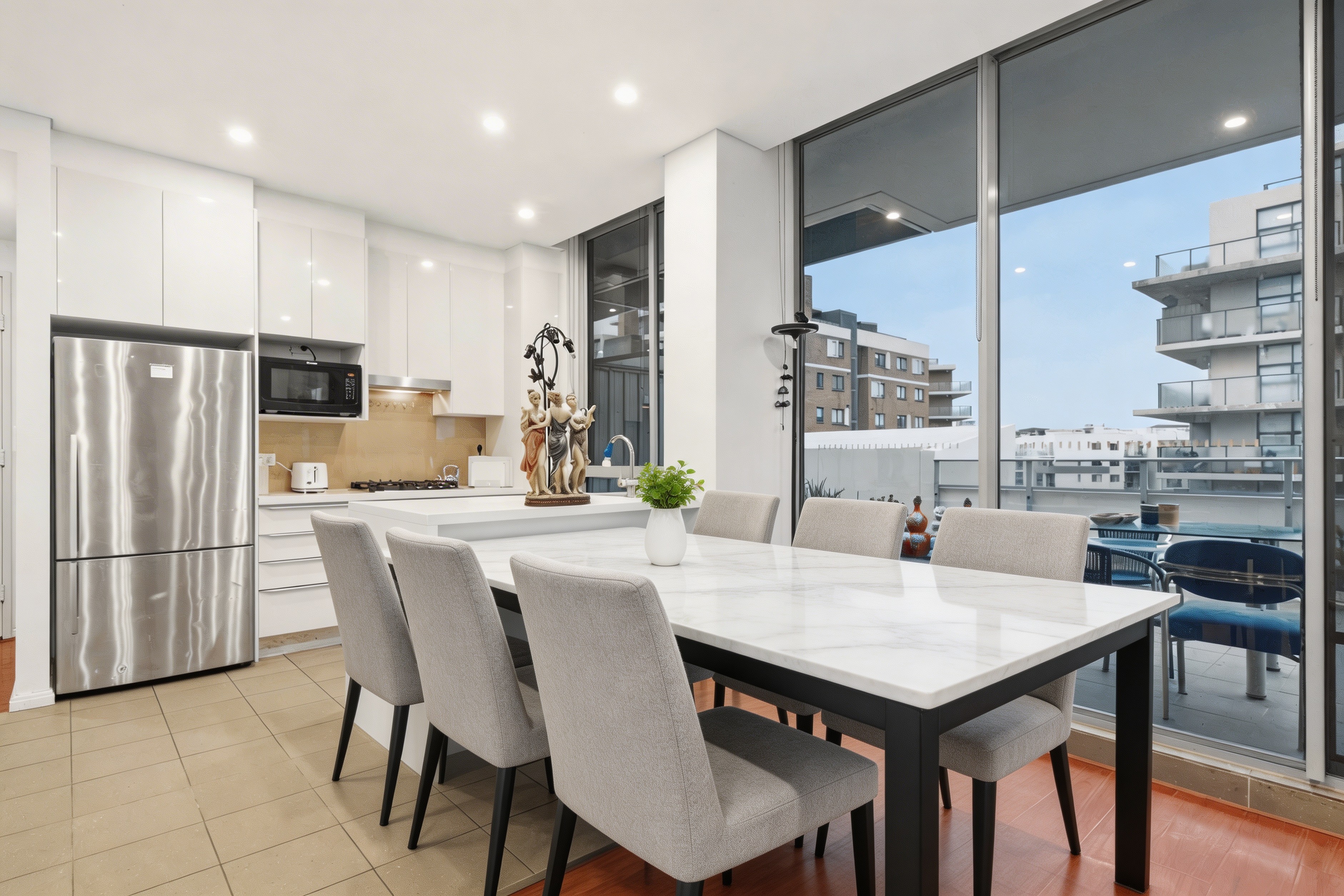 Image: Modern Two-Bedroom Apartment in Prime Arncliffe Location