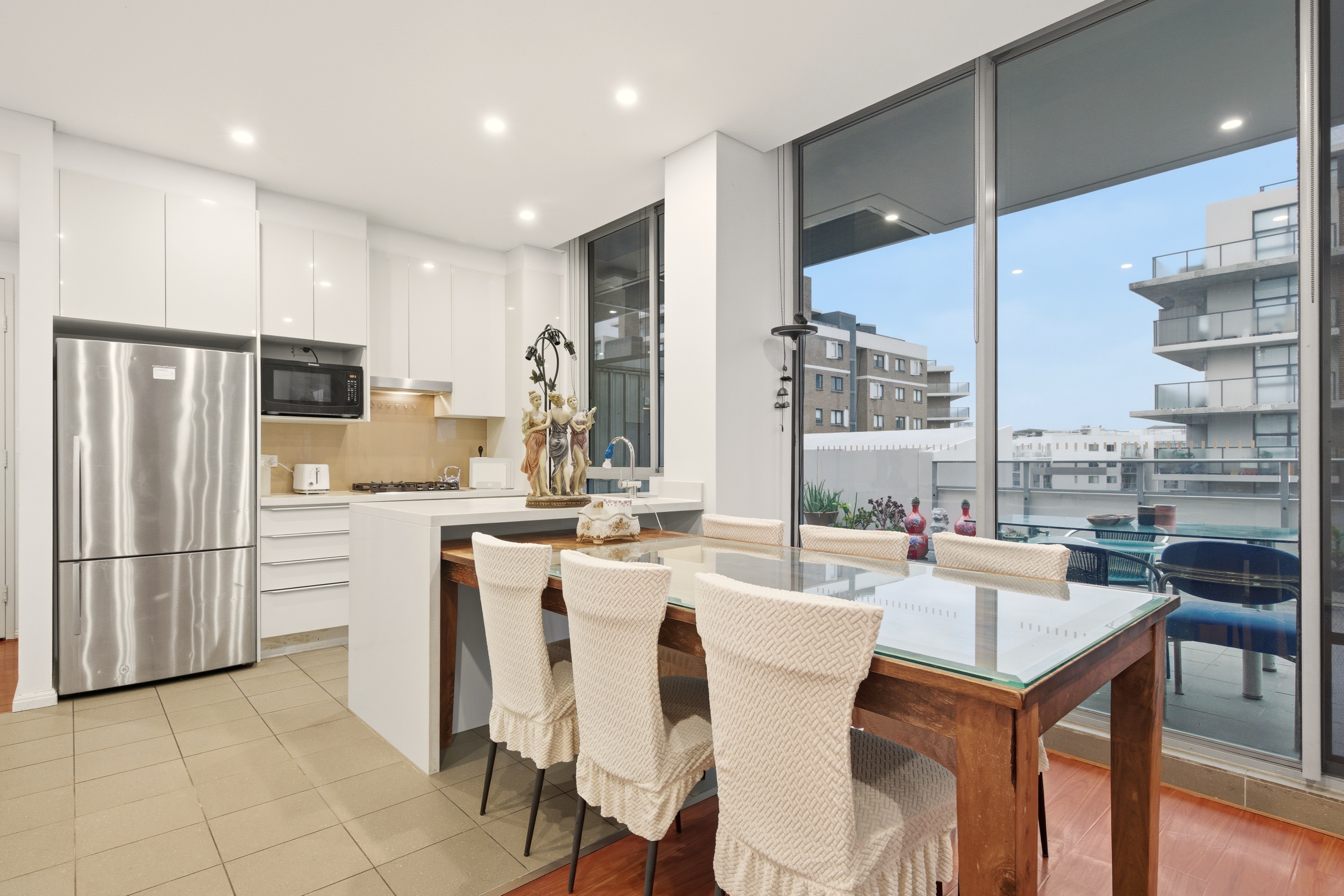 Image: Modern Two-Bedroom Apartment in Prime Arncliffe Location