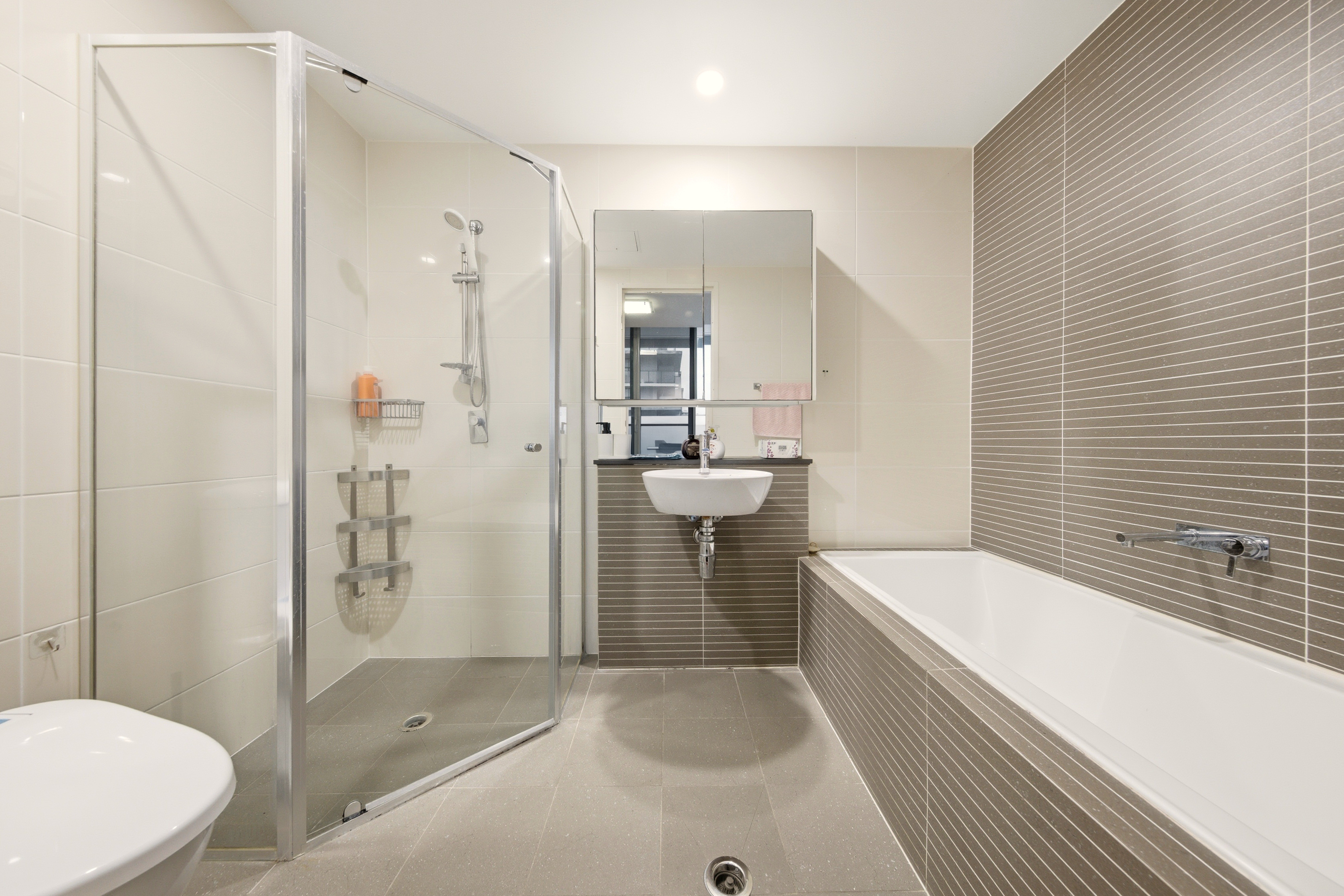 Image: Modern Two-Bedroom Apartment in Prime Arncliffe Location