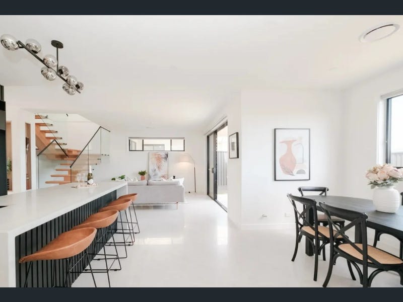 Image: BUY TORRENS TITLE INDEPENDENT HOUSE AT THE PRICE OF TOWNHOUSE. SINGLE CONTRACT HOMES