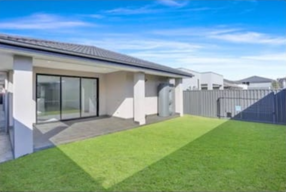 Image: BUY TORRENS TITLE INDEPENDENT HOUSE AT THE PRICE OF TOWNHOUSE. SINGLE CONTRACT HOMES