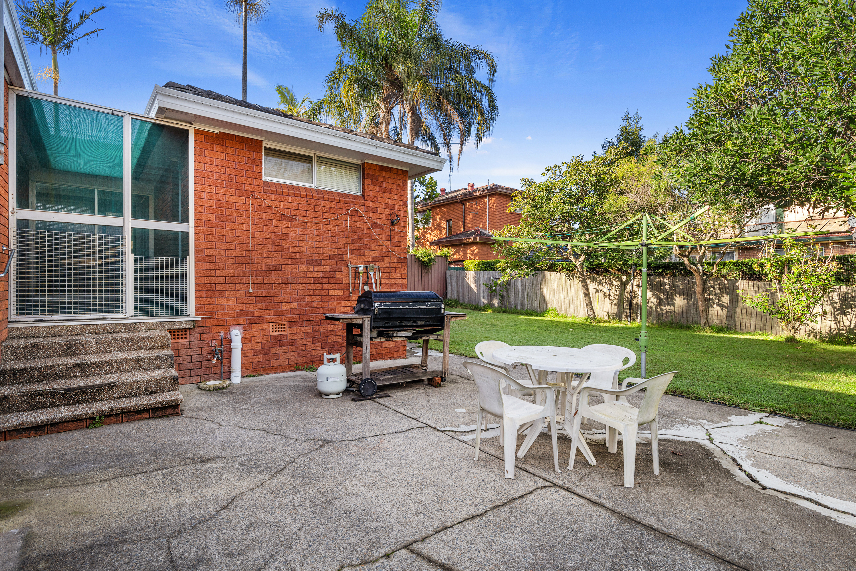 Image: When a House is a Home SINGLE LEVEL. North Facing. Charming family Home in a prime location