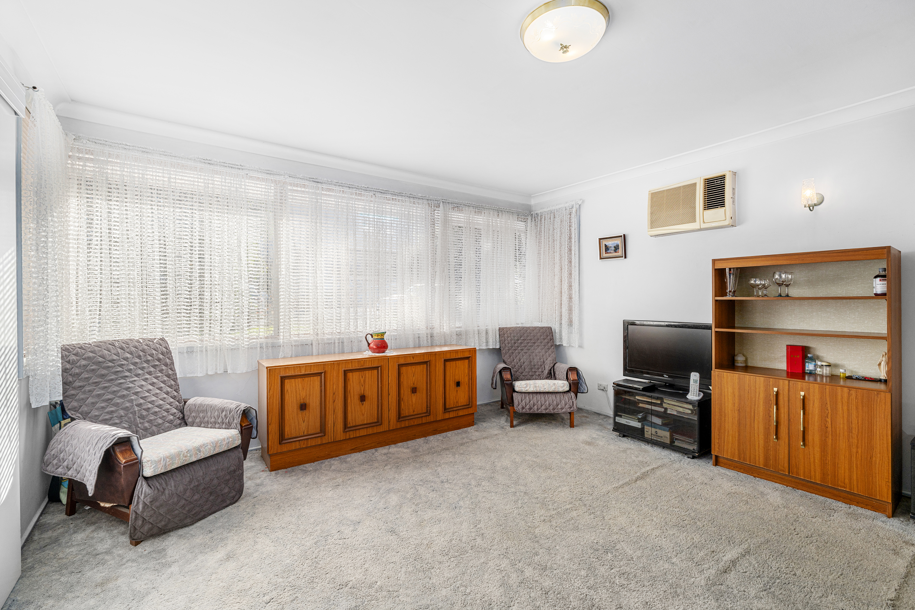 Image: When a House is a Home SINGLE LEVEL. North Facing. Charming family Home in a prime location