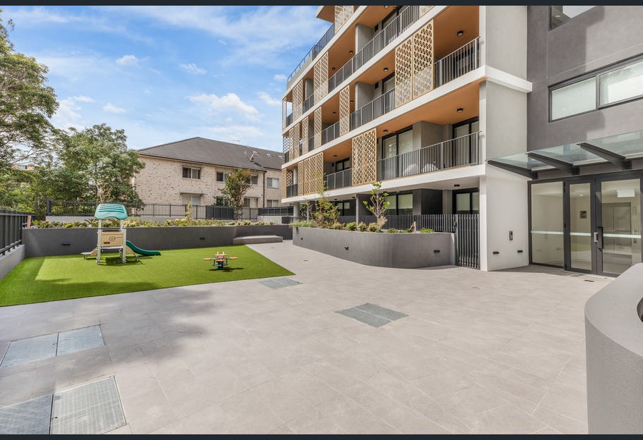Image: Serenity Gardens - Villa Style Ground Floor 1 bedroom Apartment with Large Courtyard
