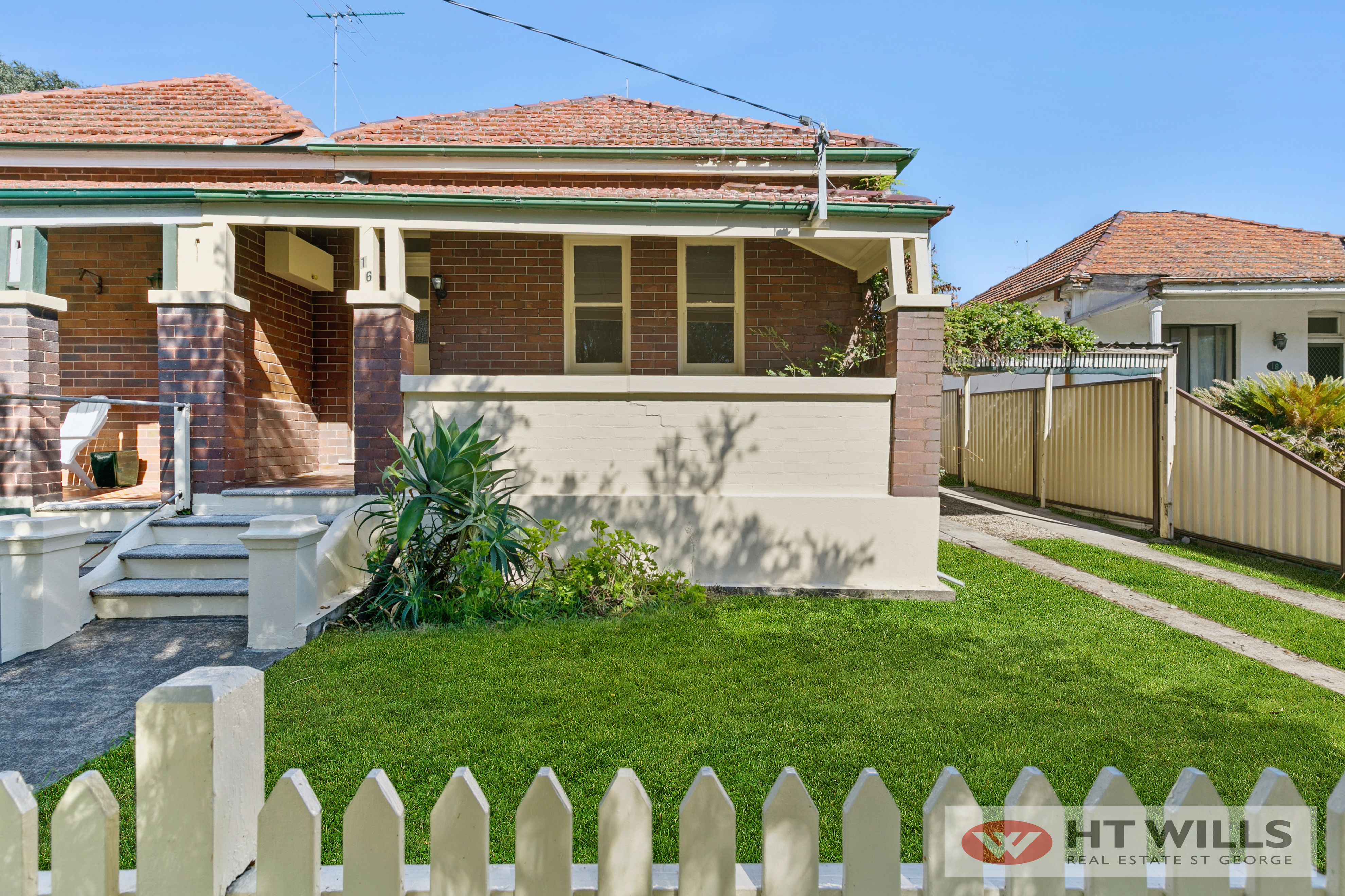 Charming Semi Detached Home With Huge Potential.