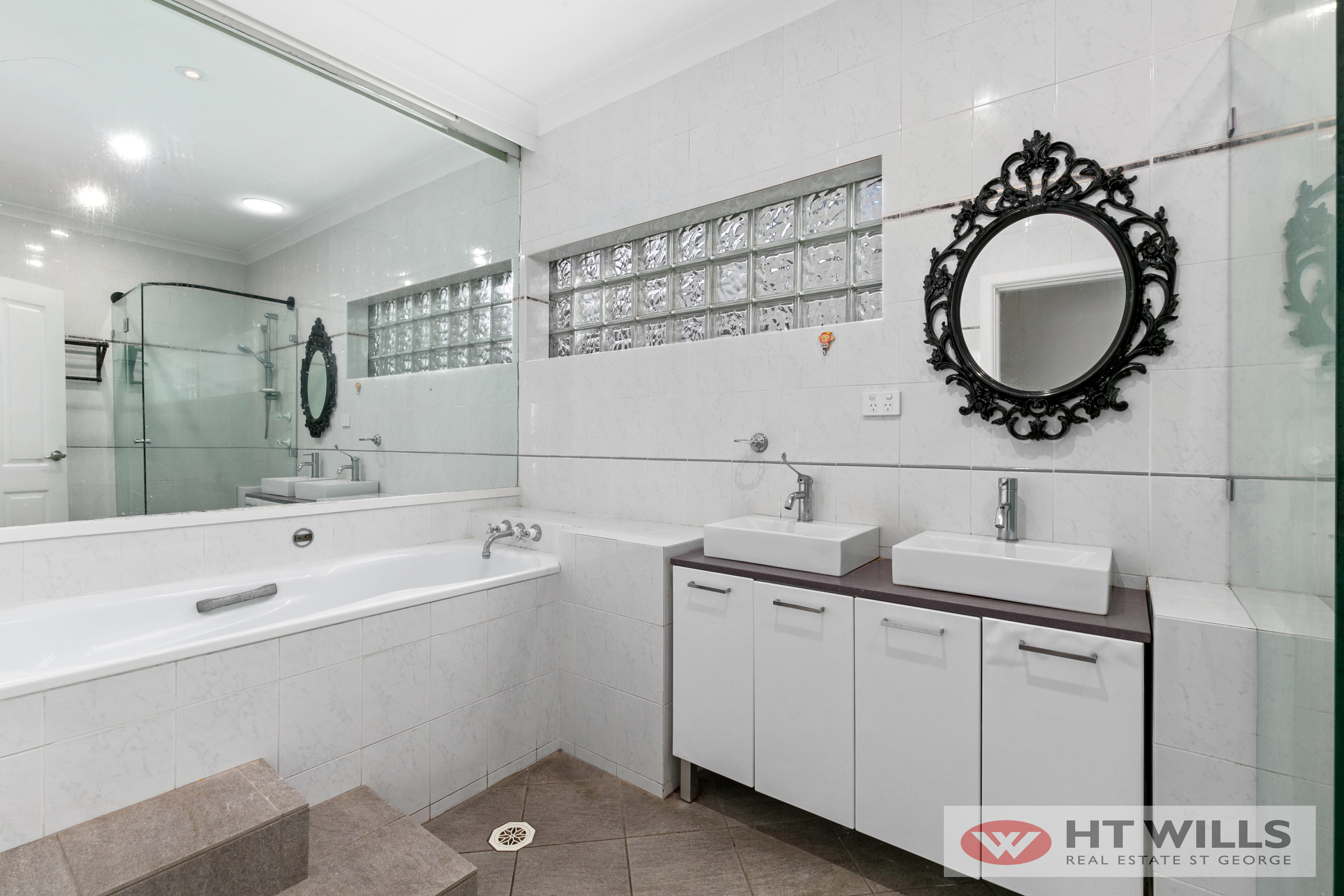 Image: SOLD BY KRIS ATKINSON