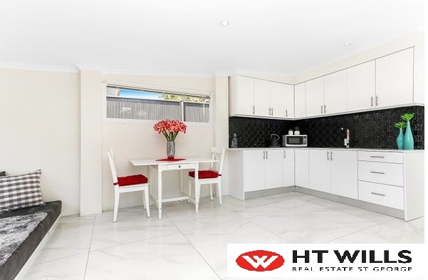Image: SOLD BY KRIS ATKINSON