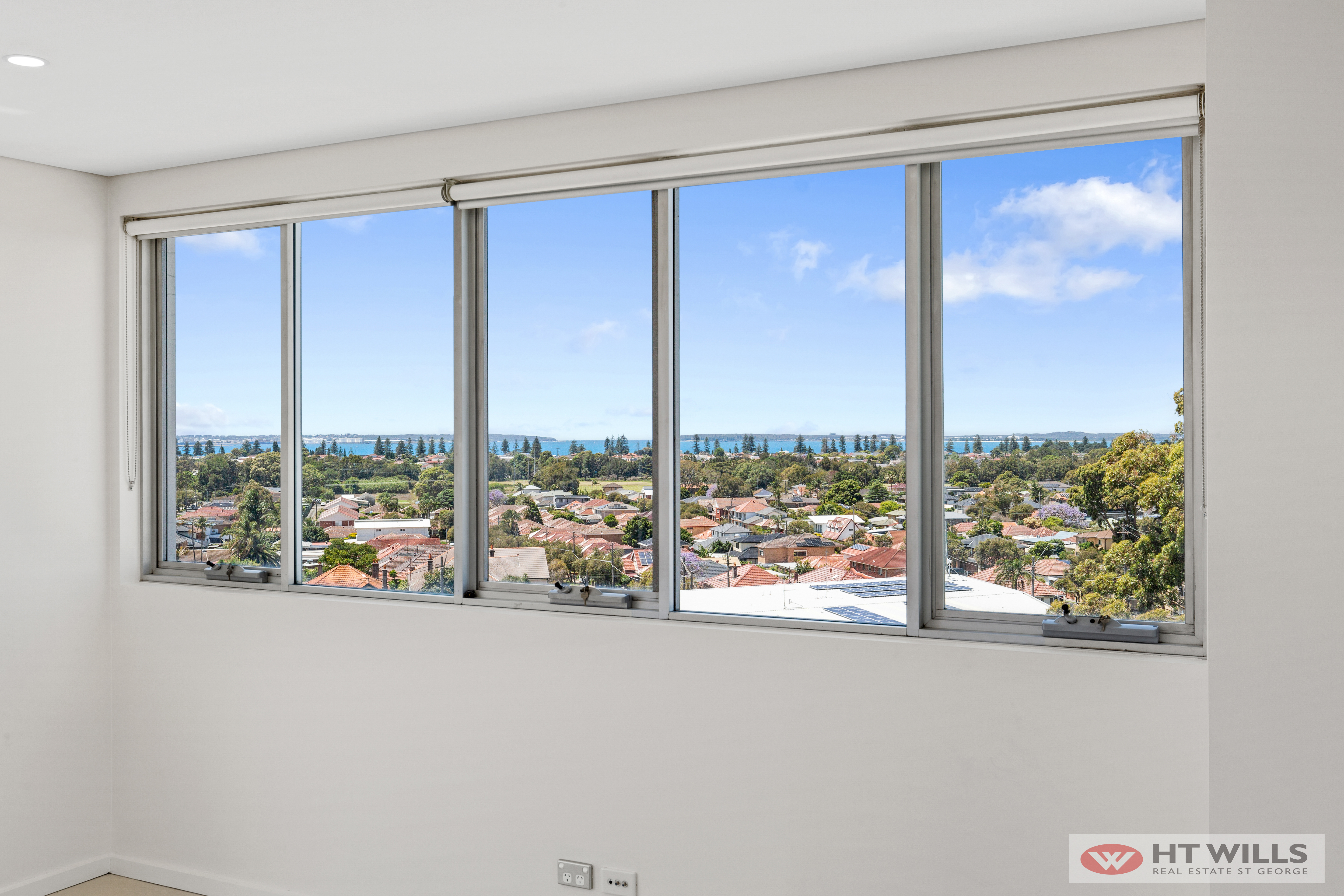 Image: SOLD BY NIKITA RESKAKIS
