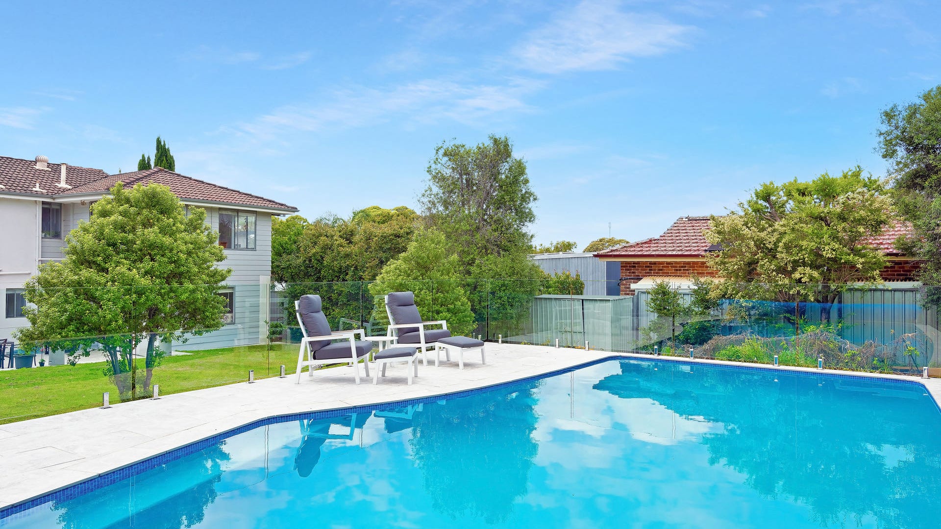 Image: Modern, North-facing, 800sqm Level Block. Quiet. Private.