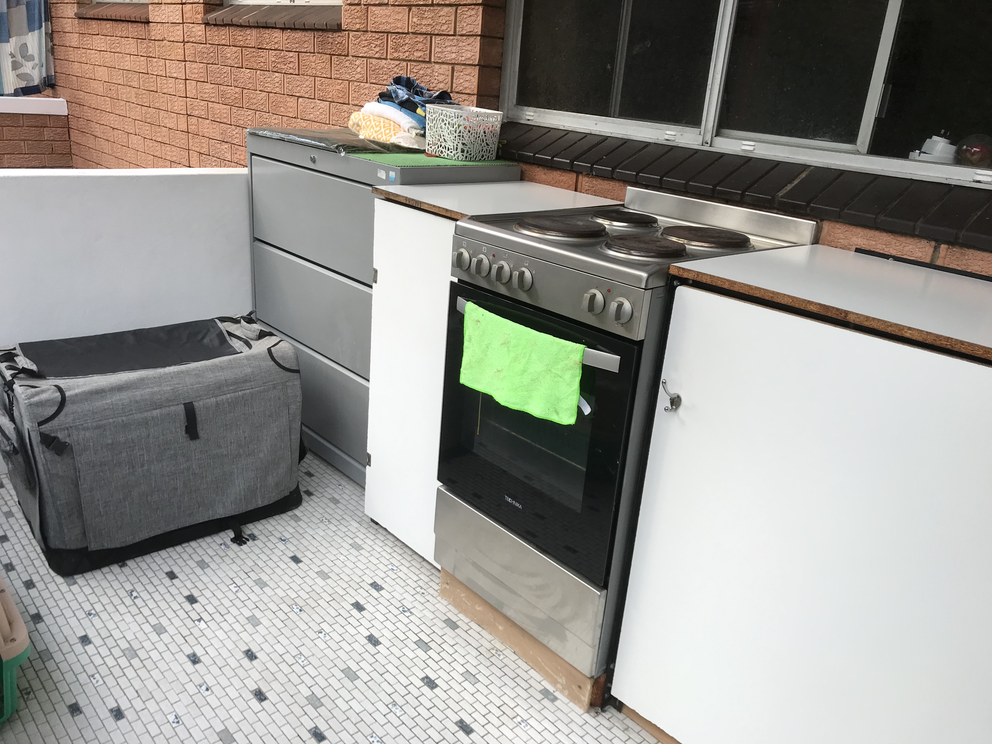 Image: Contact Jerry Kurzveil 0416 166 610.