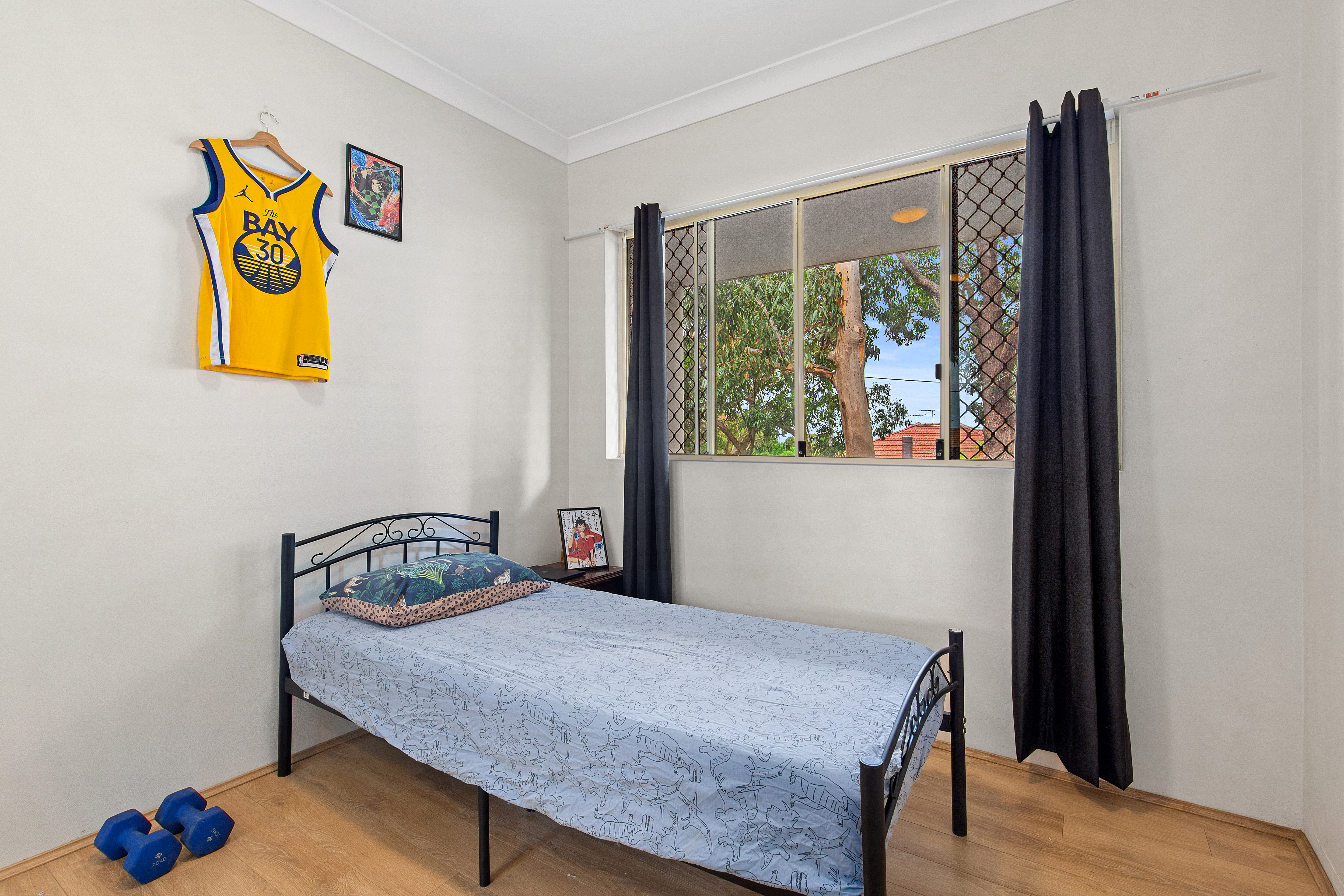 Image: Beautifully updated Apartment In A Sought After Location