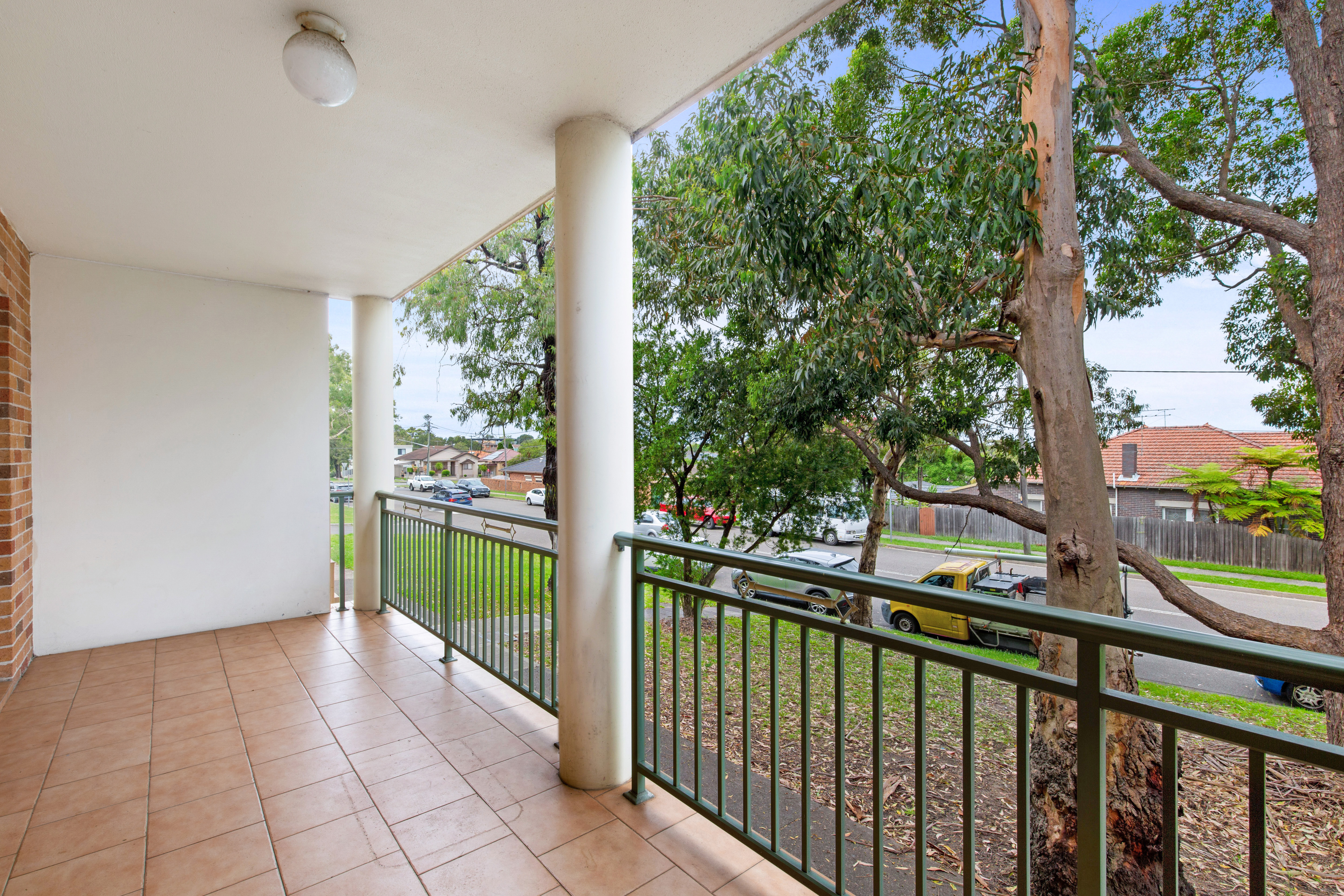 Image: Beautifully updated Apartment In A Sought After Location