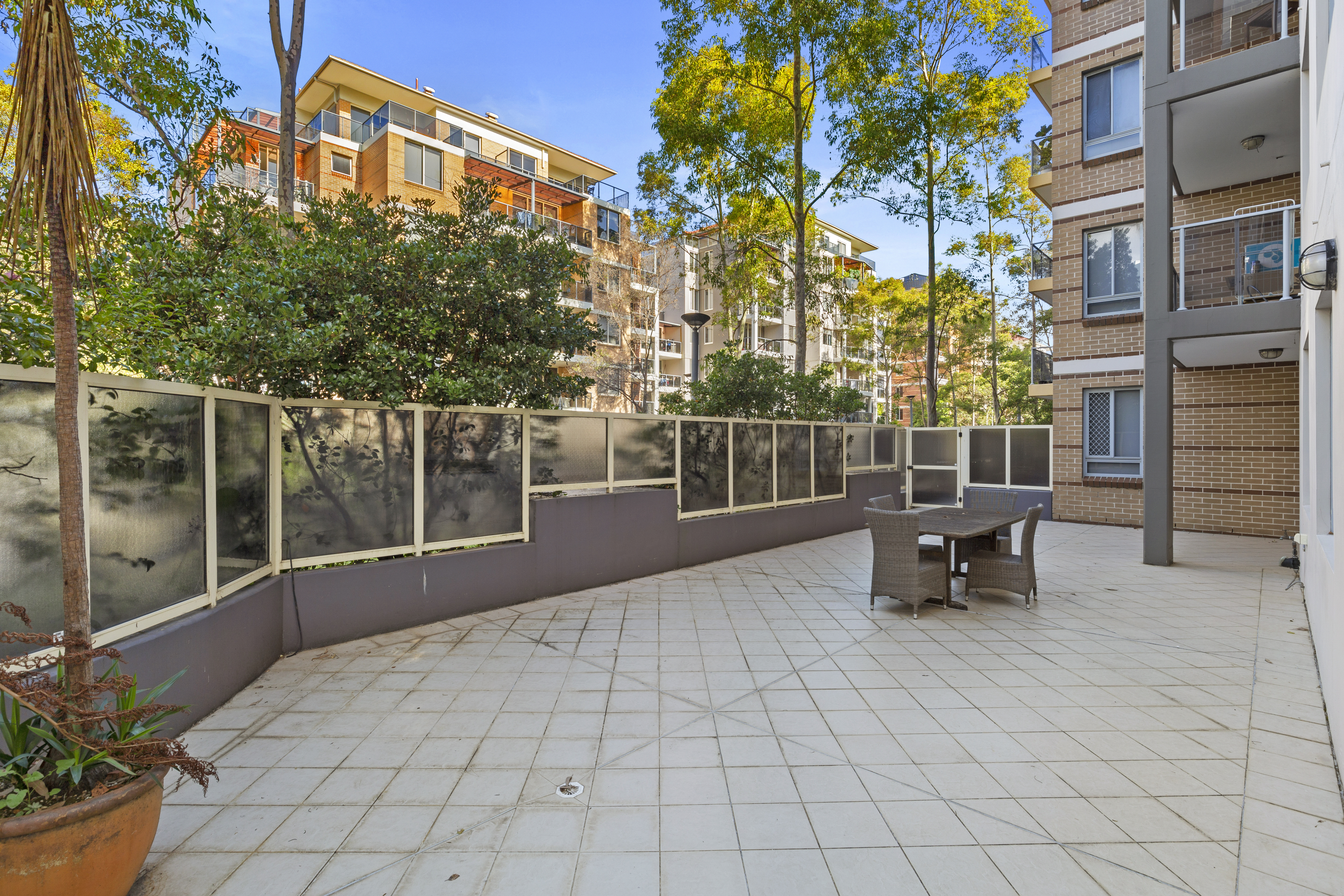 Image: Fantastic Ground Floor Apartment with a Private Courtyard