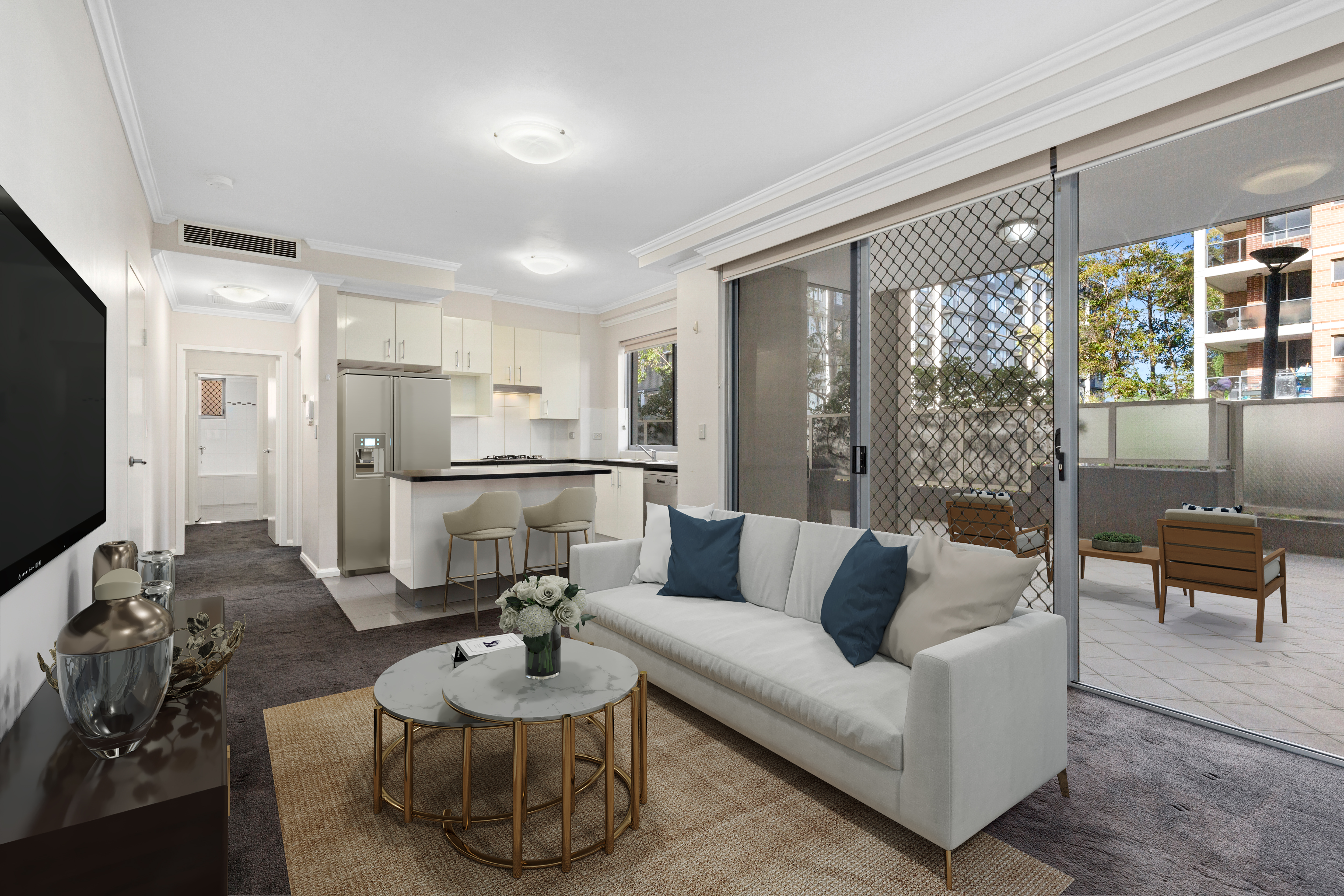 Image: Fantastic Ground Floor Apartment with a Private Courtyard
