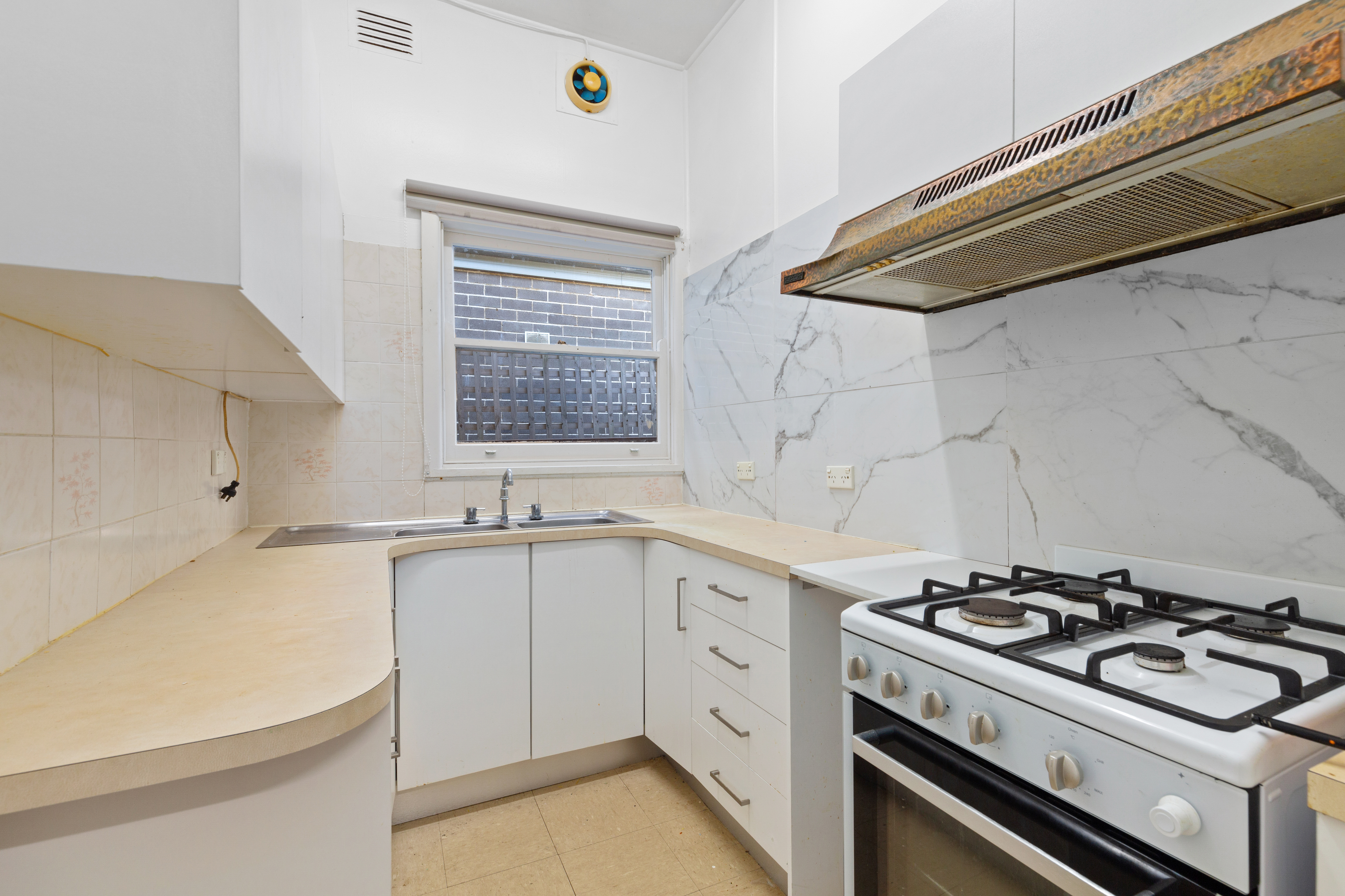 Image: The Perfect Open Canvas, A Renovators Delight!