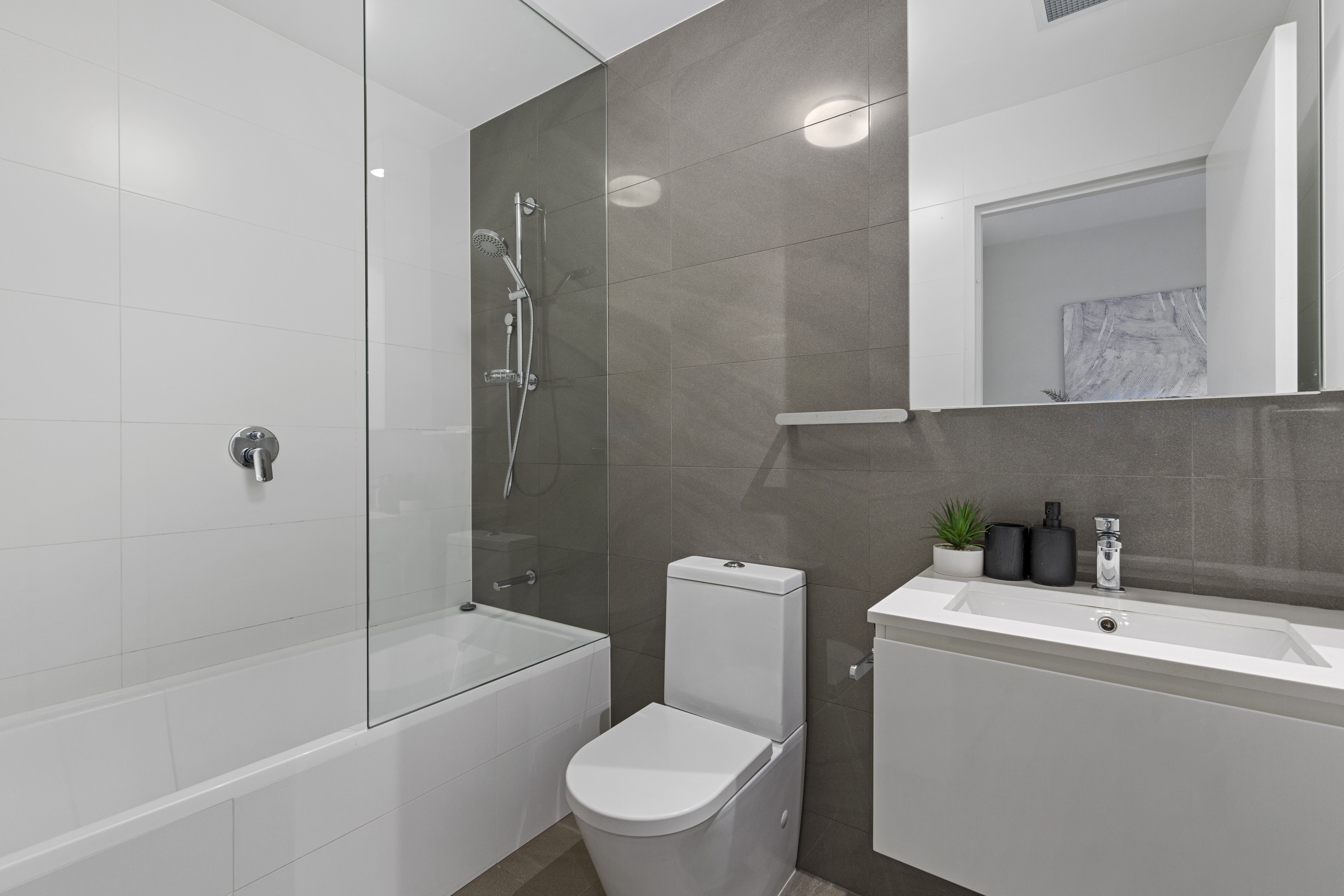 Image: SOLD BY VICKY MI