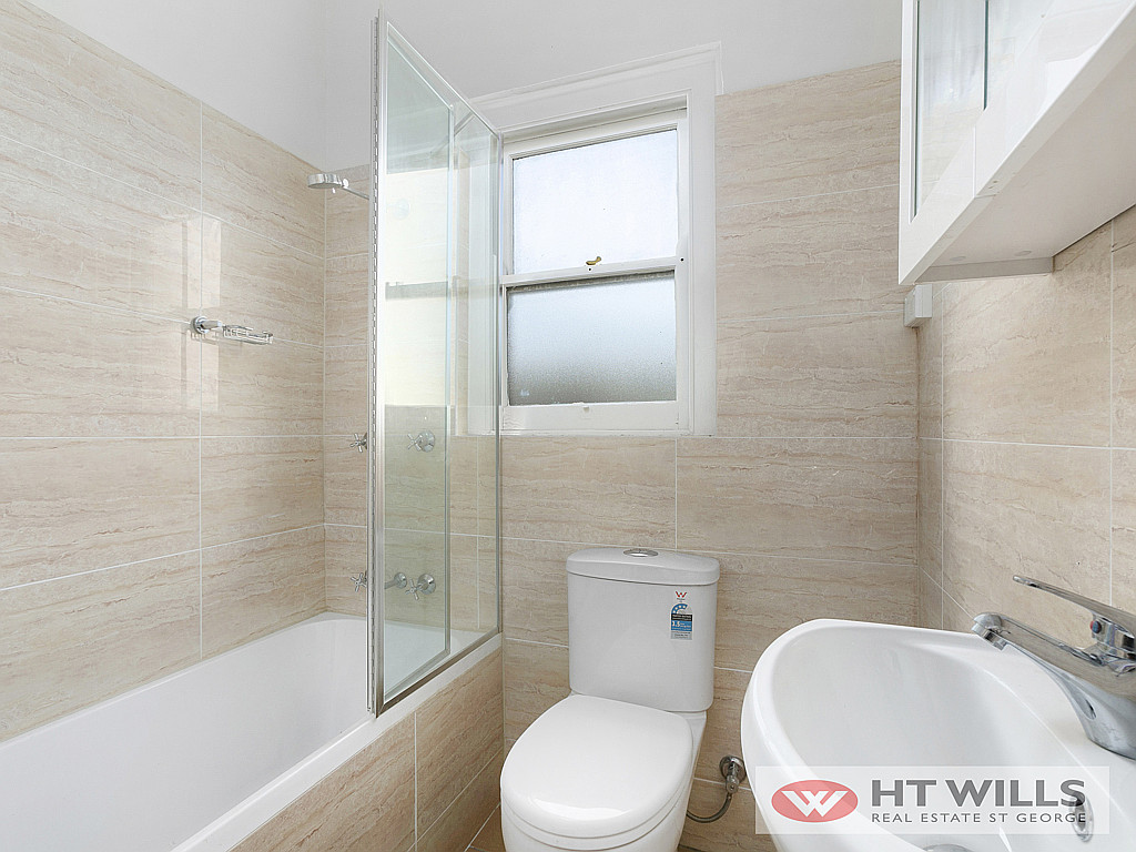 Image: Double Brick semi attached house only $859,000. Why buy a Unit?