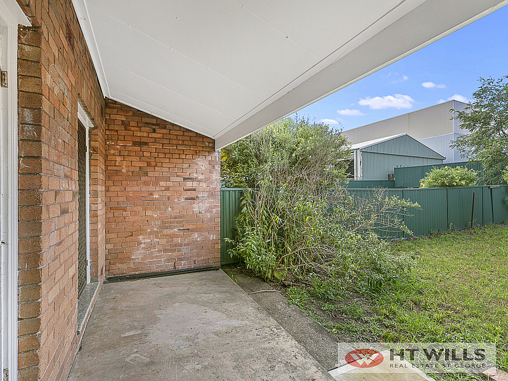 Image: Double Brick semi attached house only $859,000. Why buy a Unit?