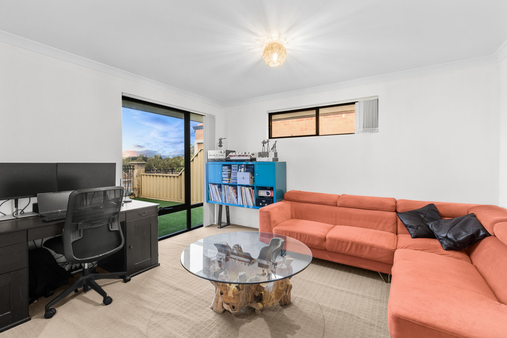 3x2 House for  at BUTLER