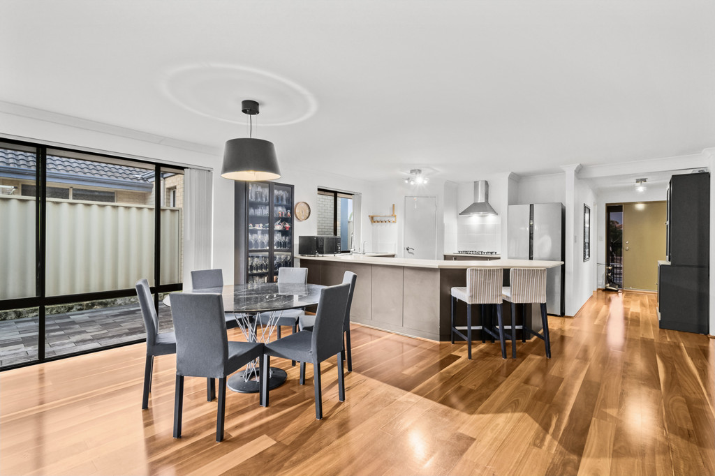 3x2 House for  at BUTLER