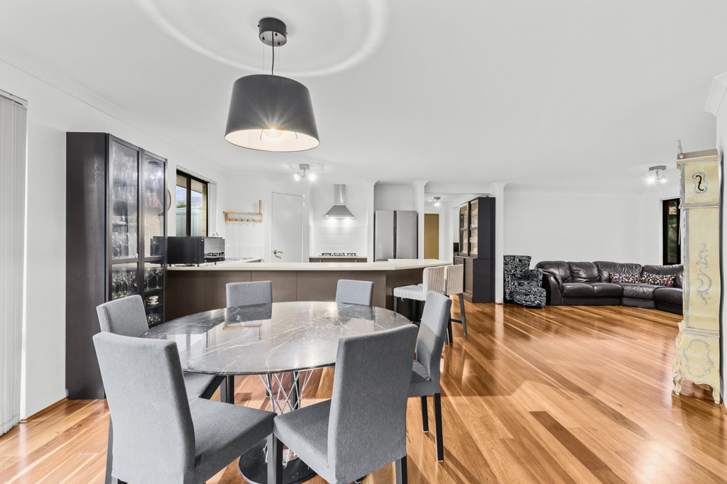 3x2 House for  at BUTLER