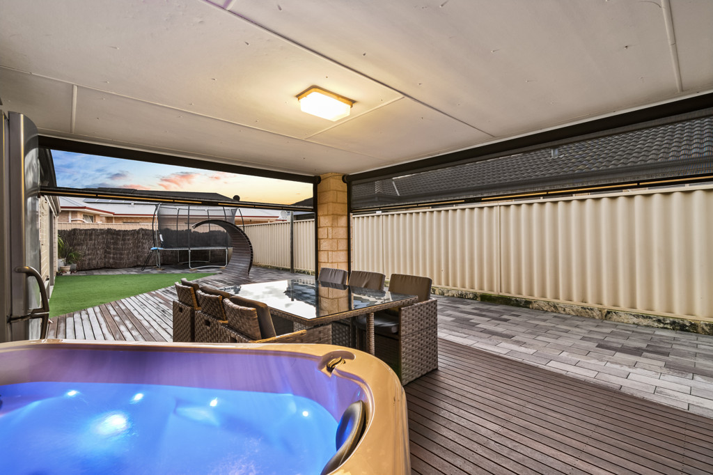 3x2 House for  at BUTLER