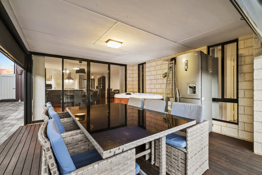 3x2 House for  at BUTLER