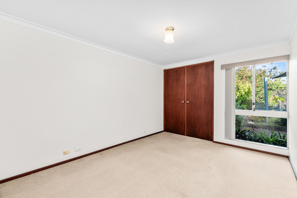 4x2 House for  at COMO