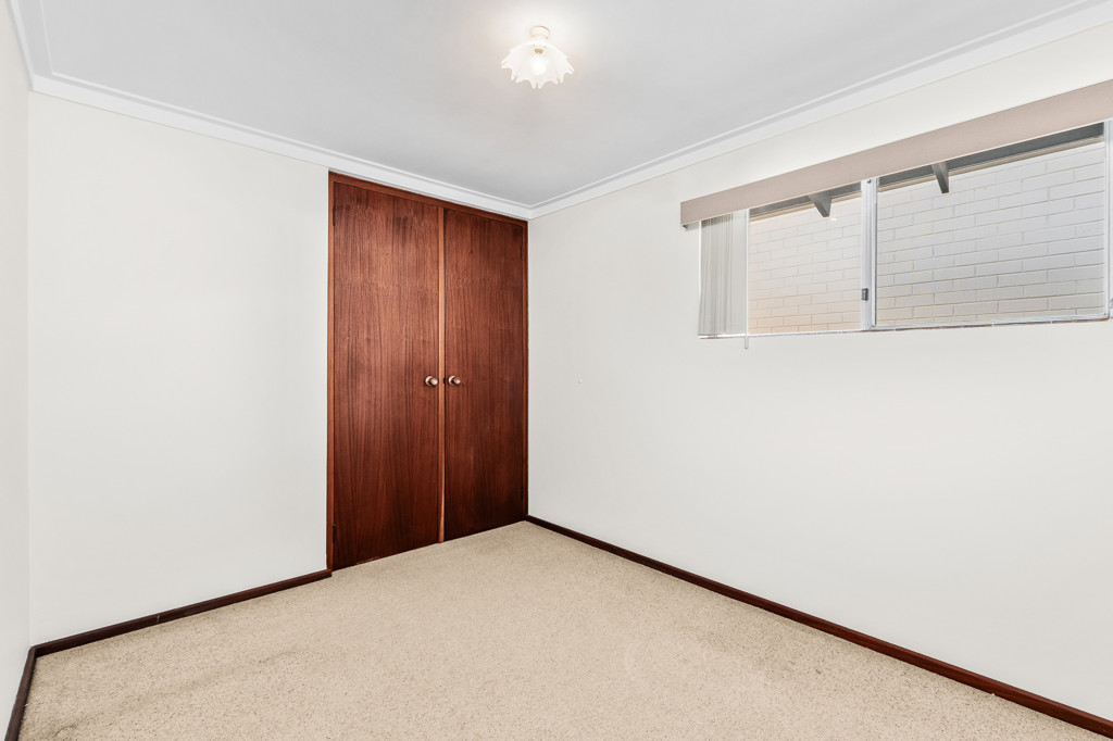 4x2 House for  at COMO