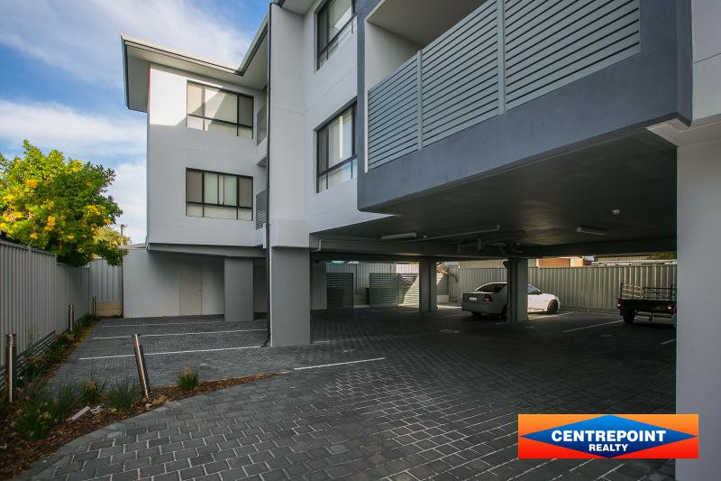 2x2 Apartment for  at CLOVERDALE