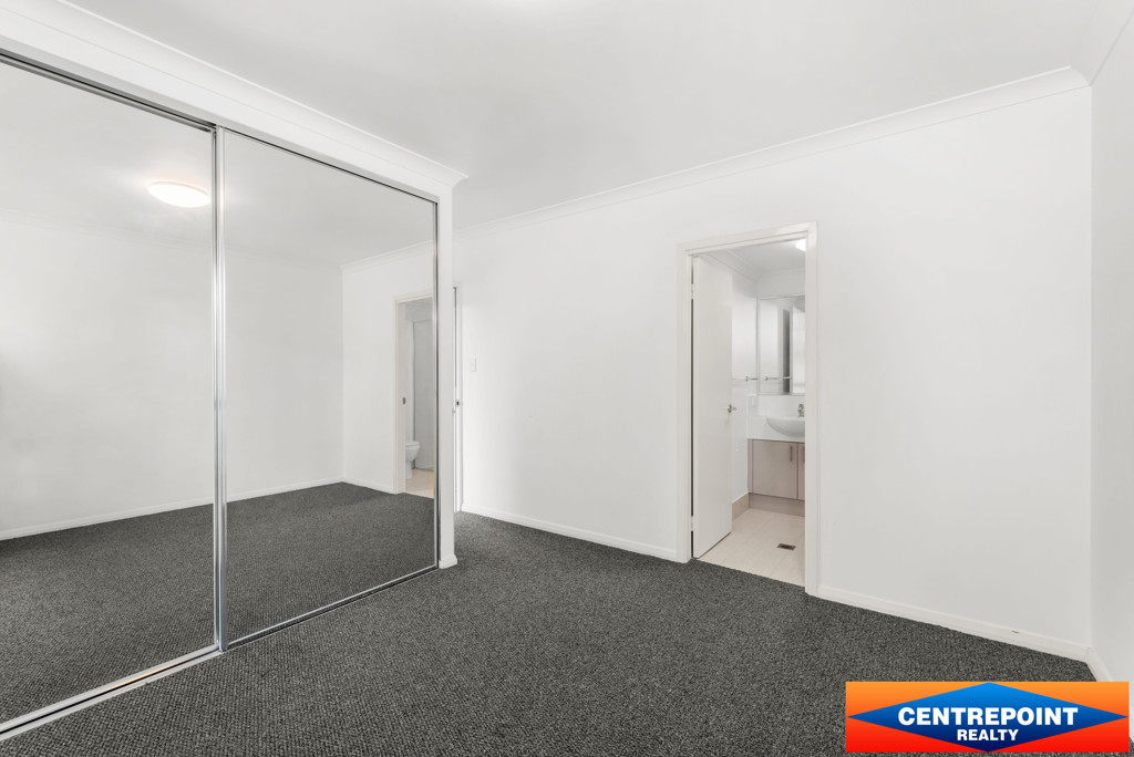 2x2 Apartment for  at MIDLAND