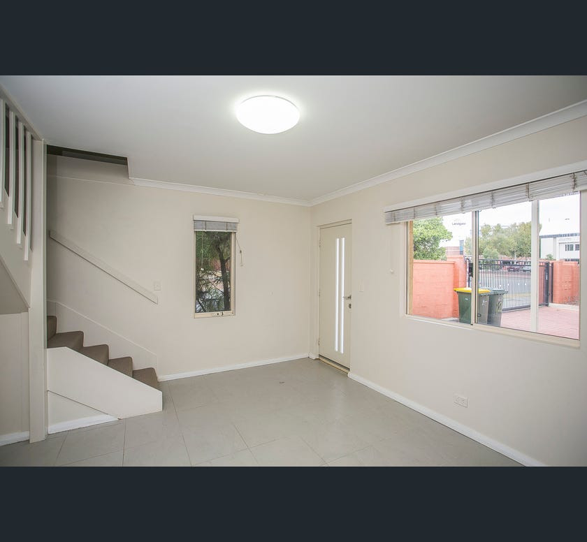 3x2 Townhouse for  at MIDLAND